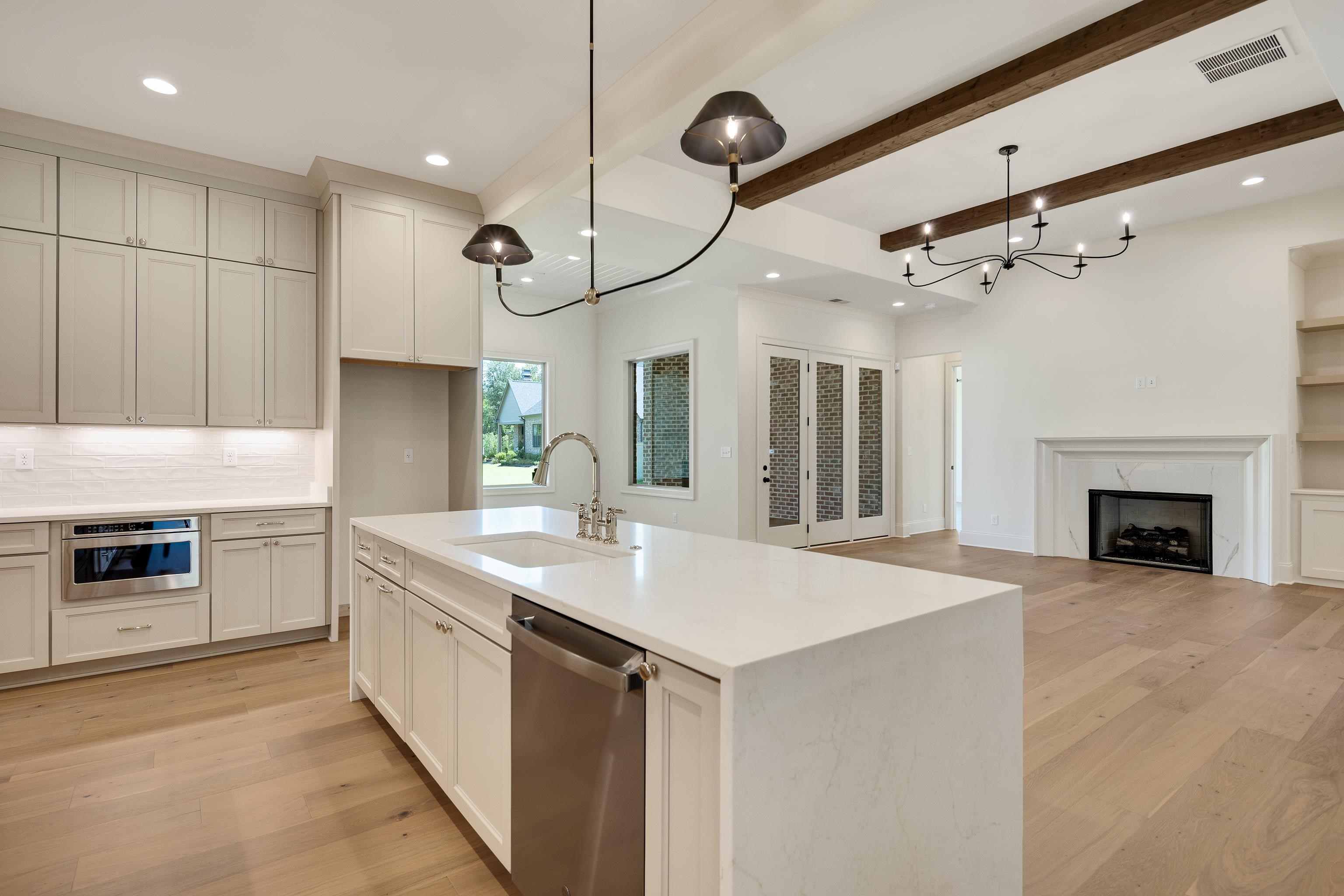 3650 SILVER LAUREL DR