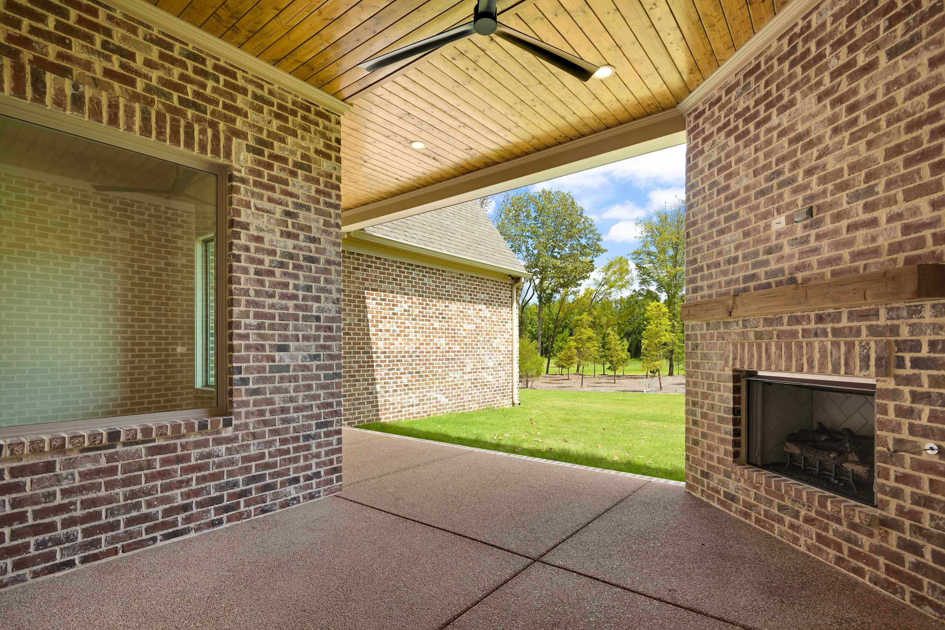 3650 SILVER LAUREL DR