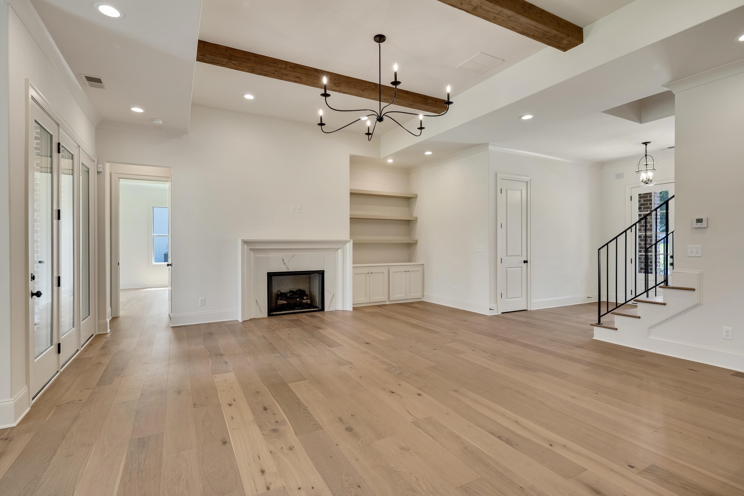 3650 SILVER LAUREL DR