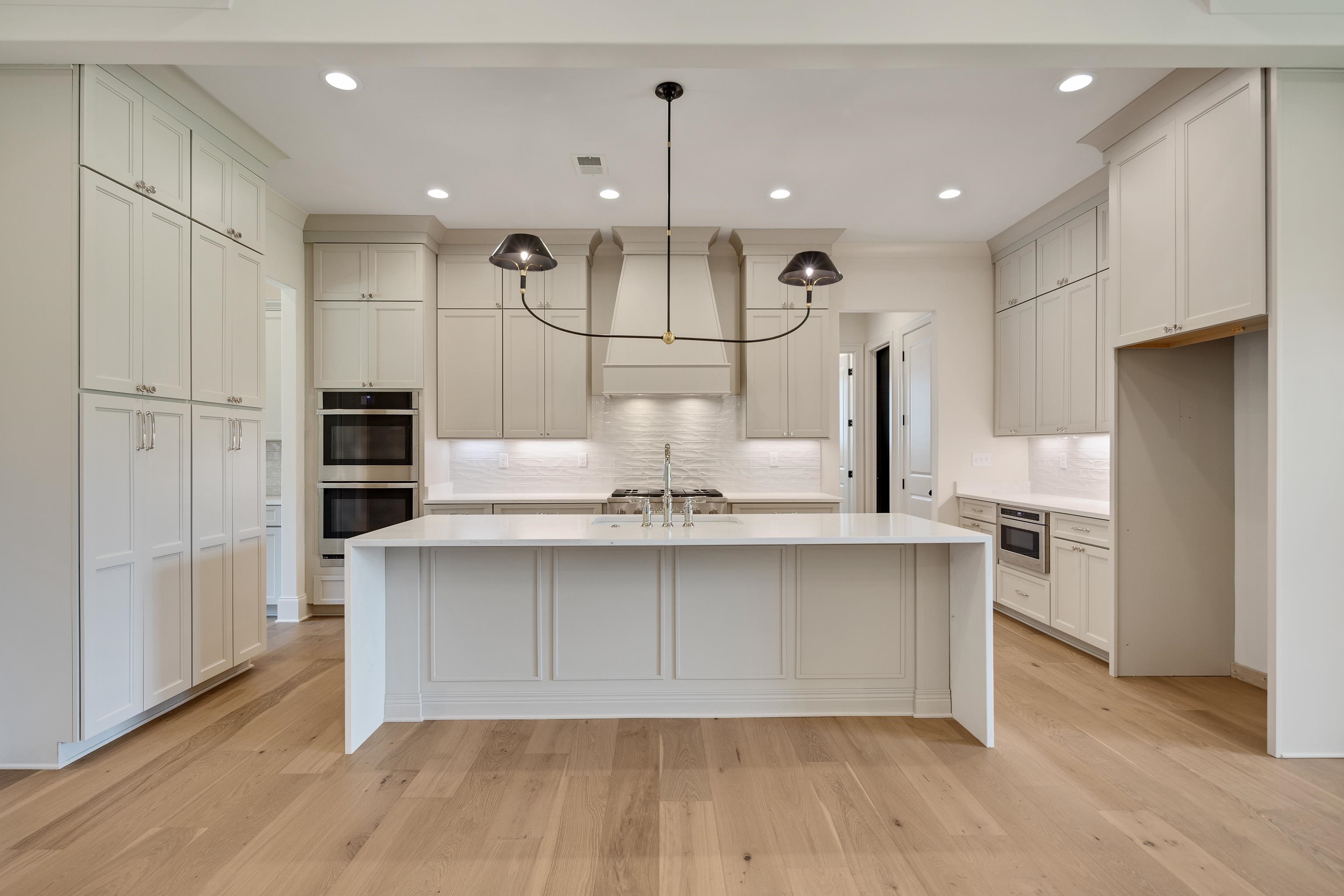 3650 SILVER LAUREL DR