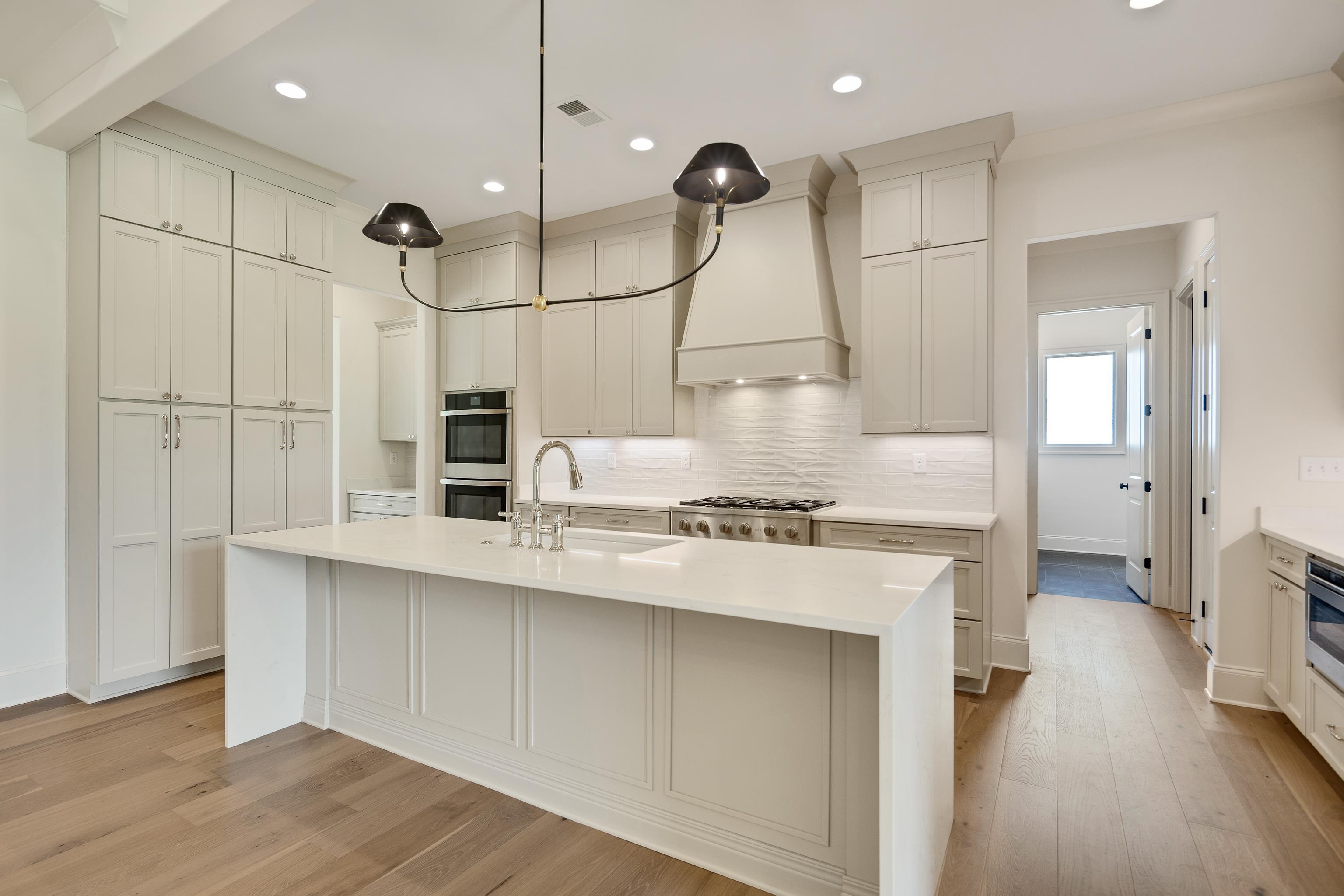 3650 SILVER LAUREL DR