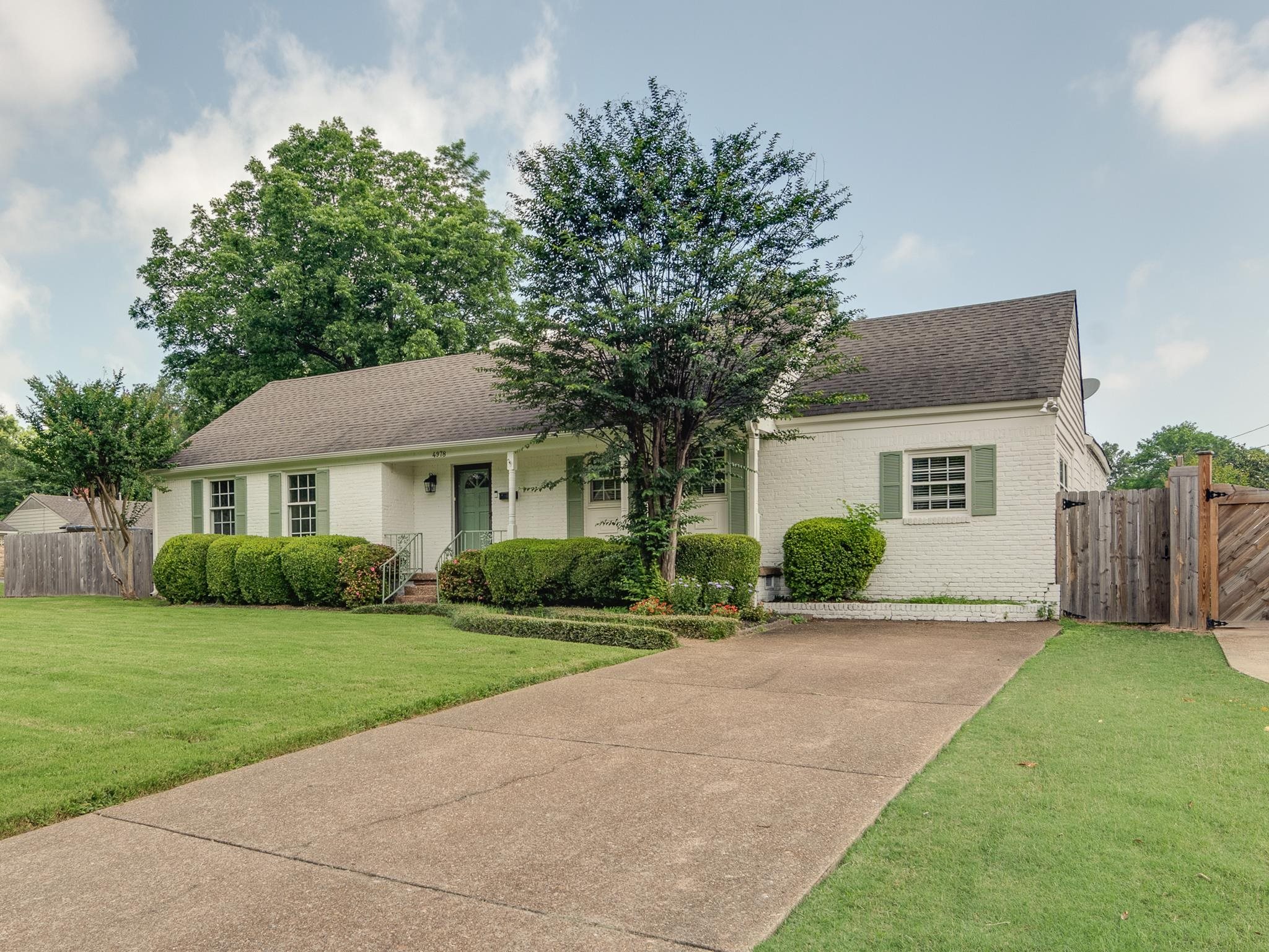 4978 CHICKASAW AVE