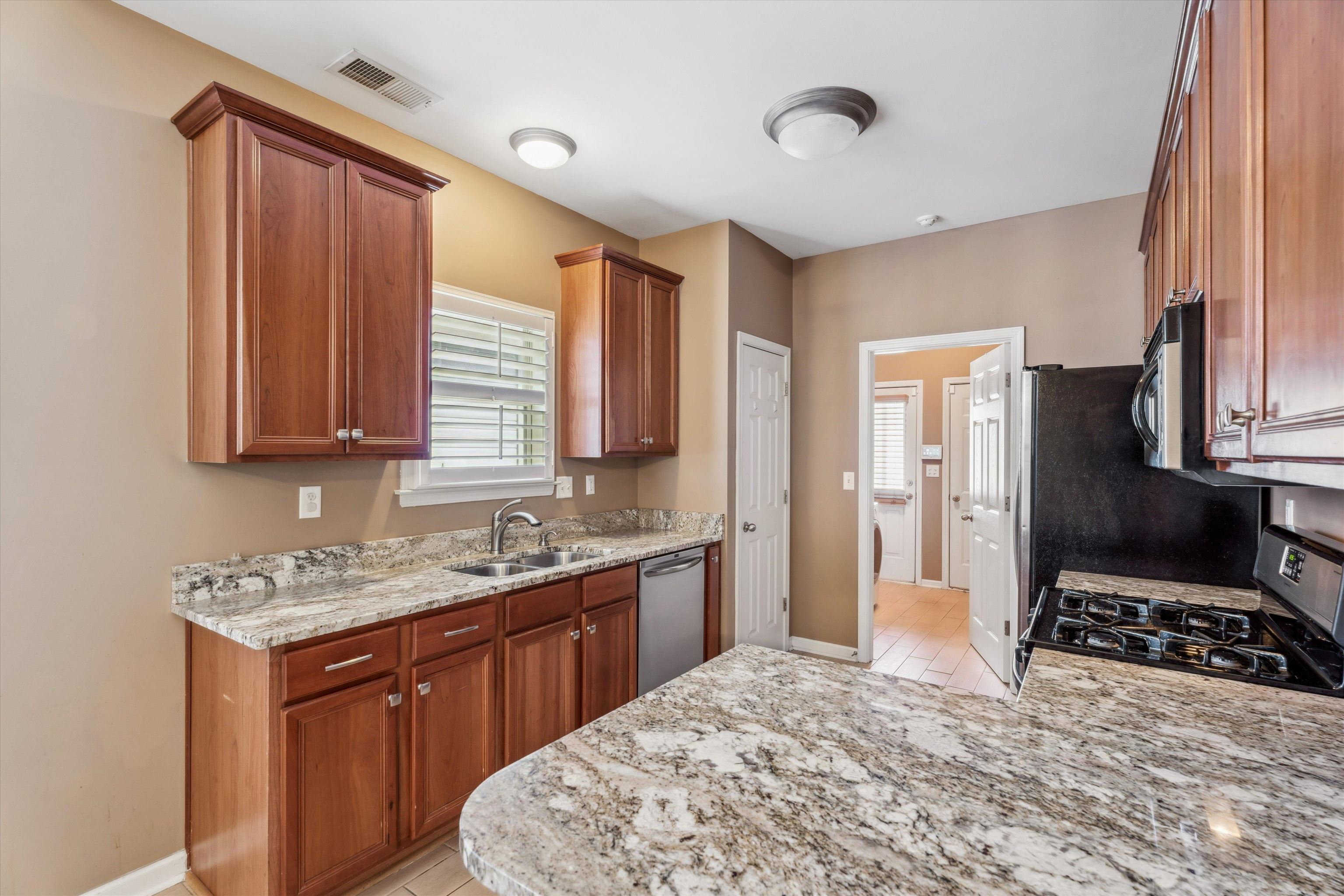 1332 ISLAND SHORE DR