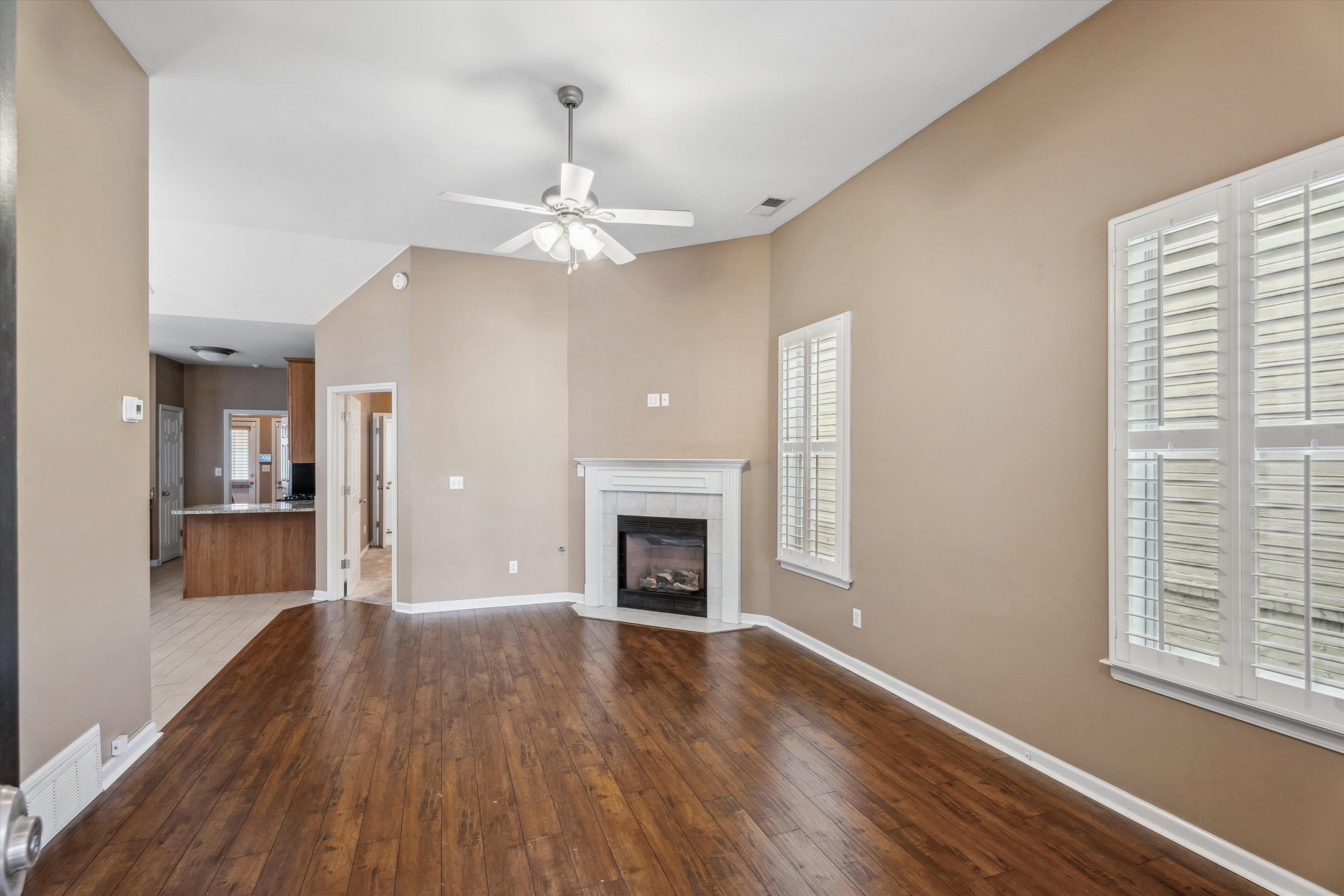 1332 ISLAND SHORE DR