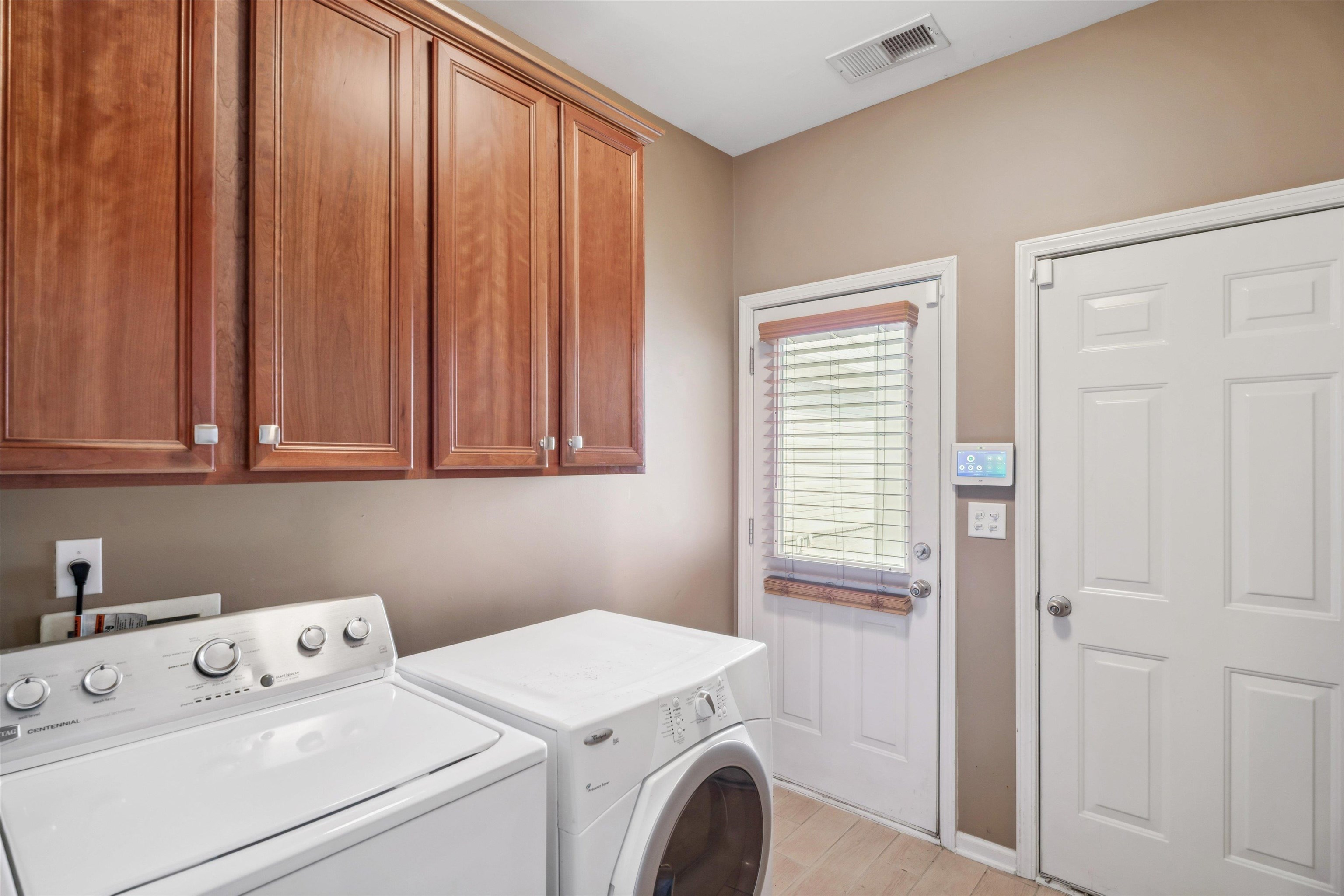 1332 ISLAND SHORE DR