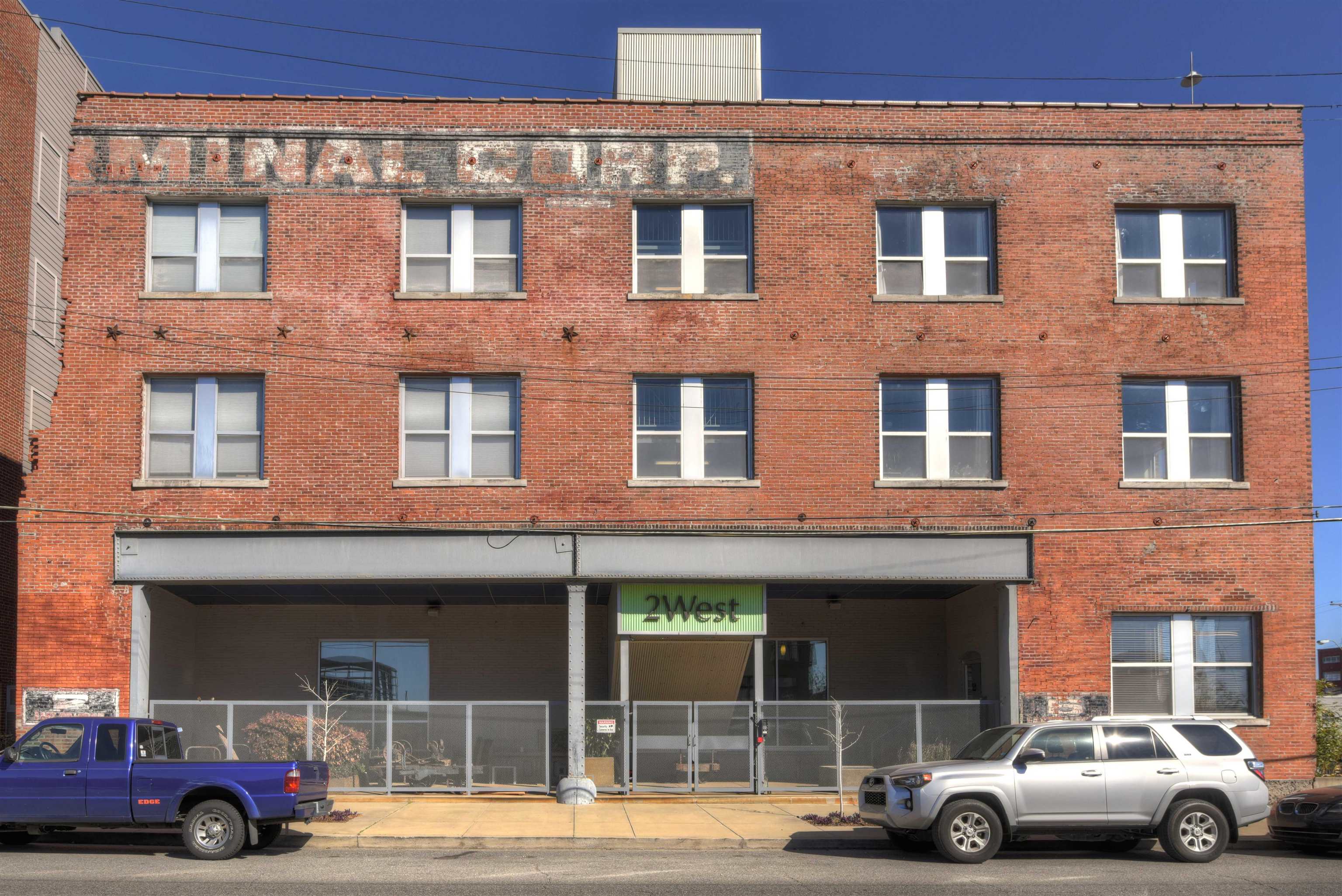 2 W G E PATTERSON AVE Unit: 216