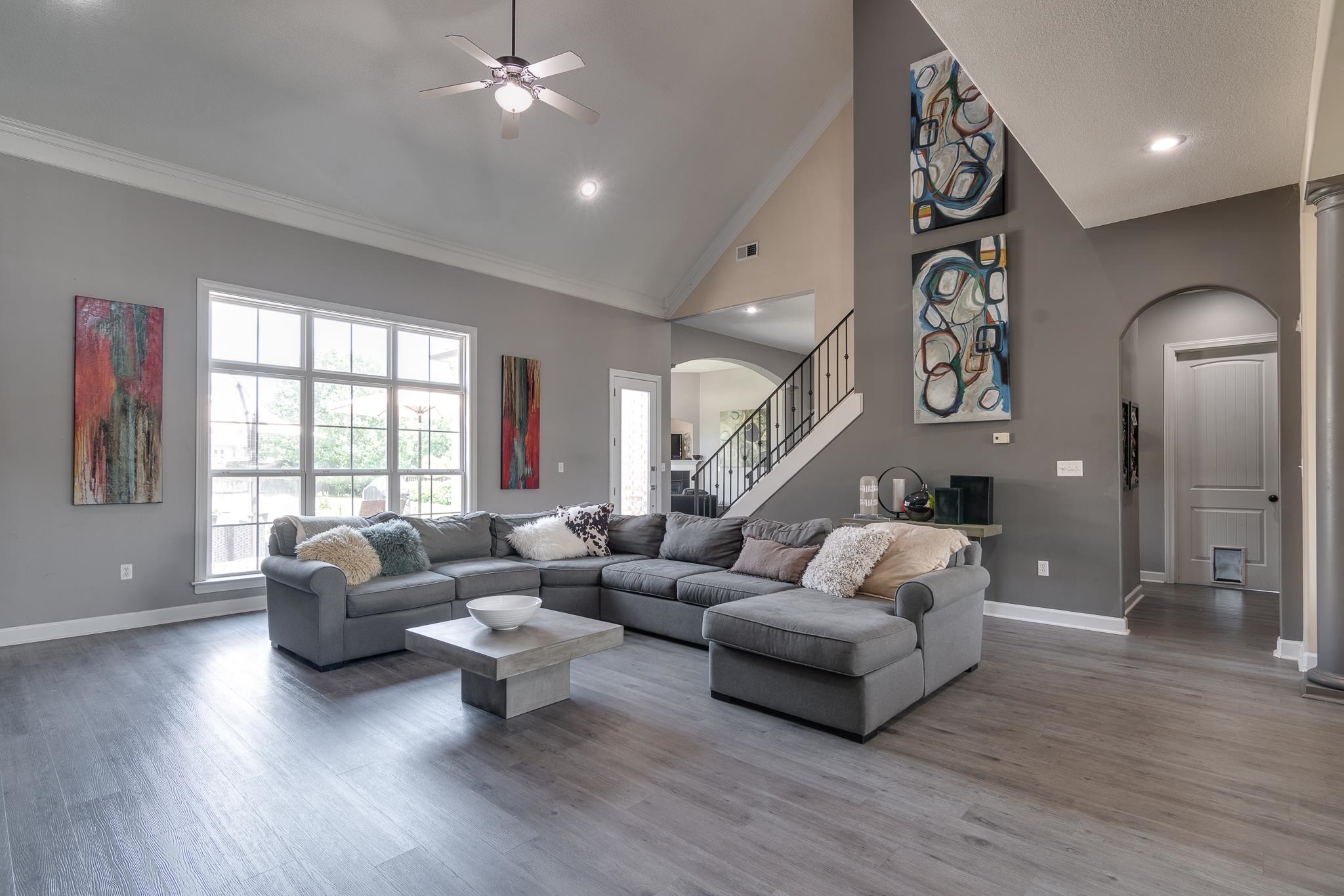 9686 GRAYS HOLLOW CV