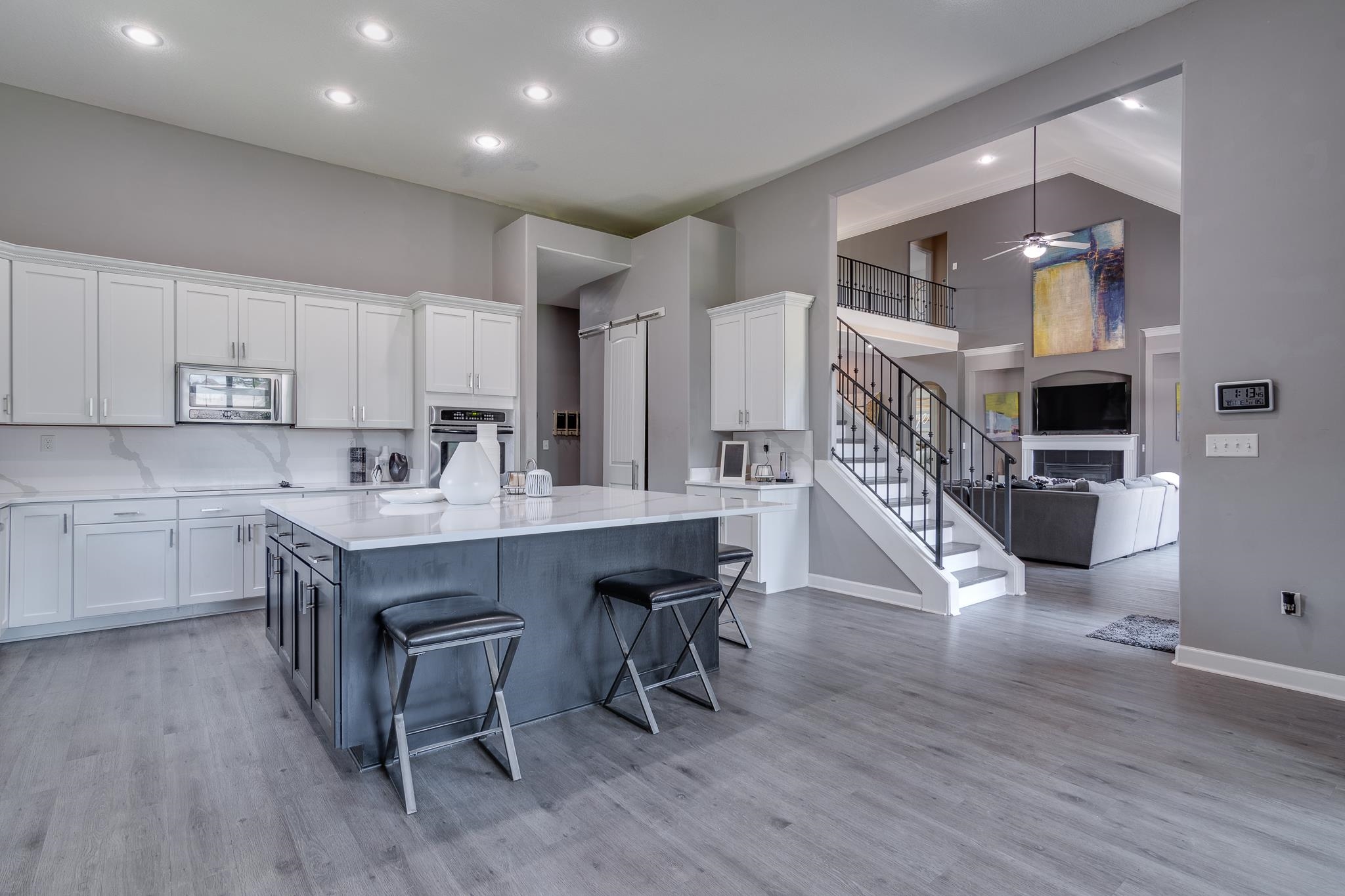 9686 GRAYS HOLLOW CV