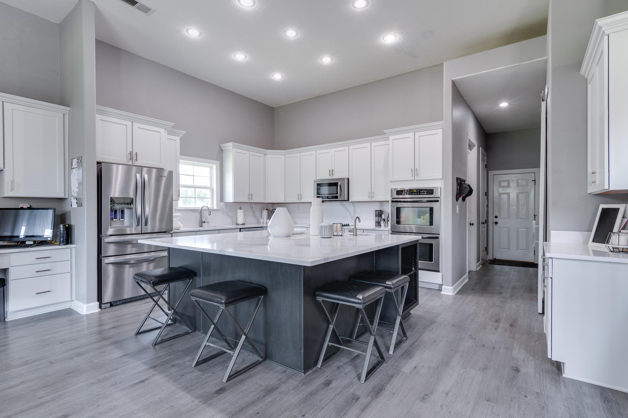 9686 GRAYS HOLLOW CV