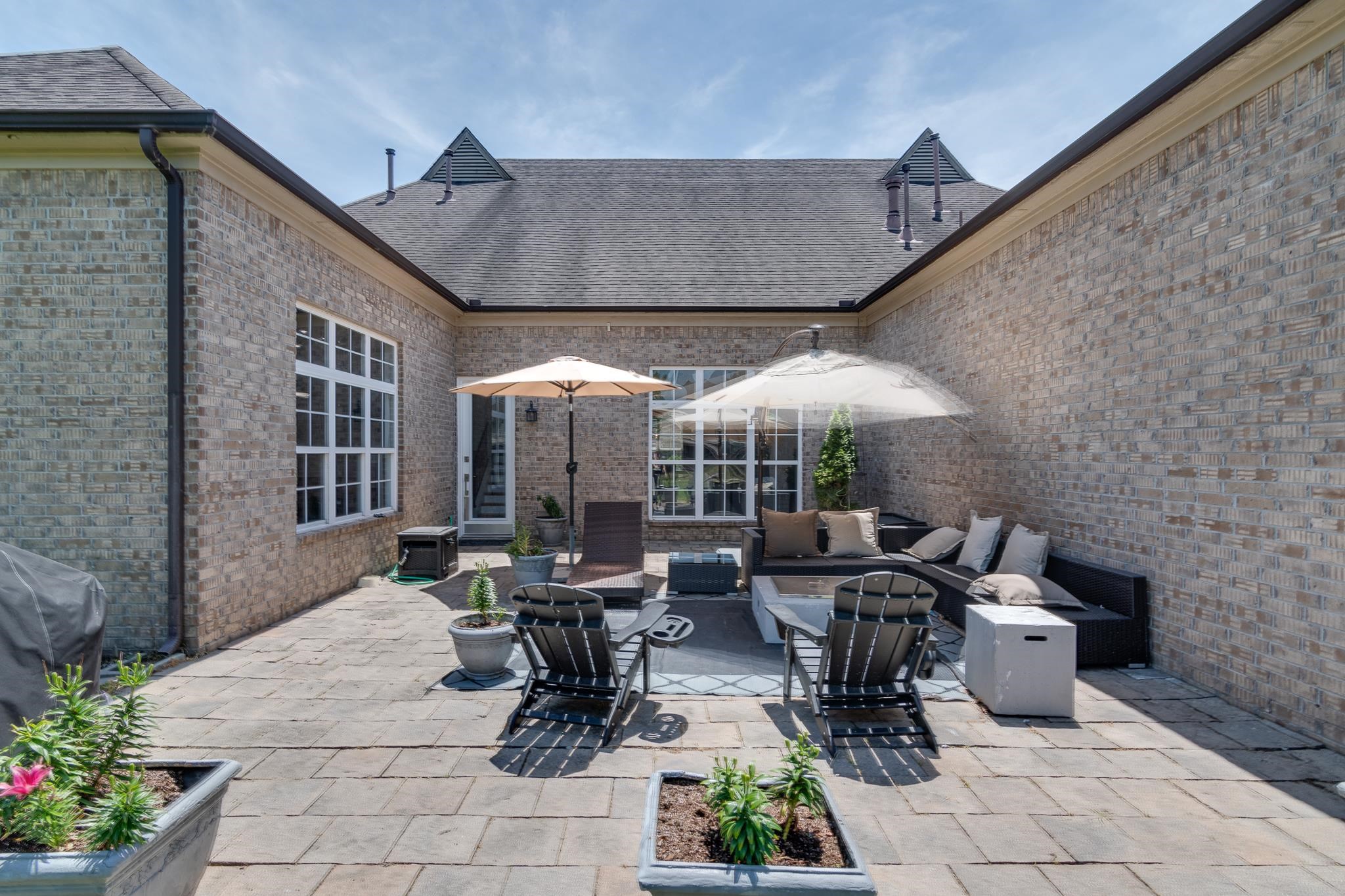 9686 GRAYS HOLLOW CV