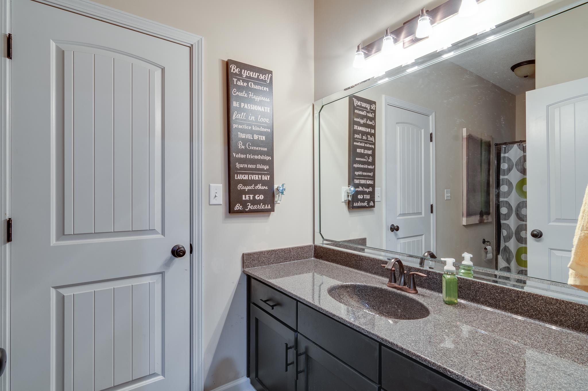 9686 GRAYS HOLLOW CV