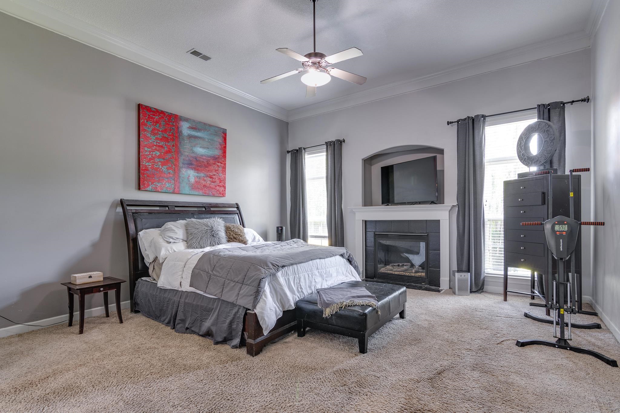 9686 GRAYS HOLLOW CV