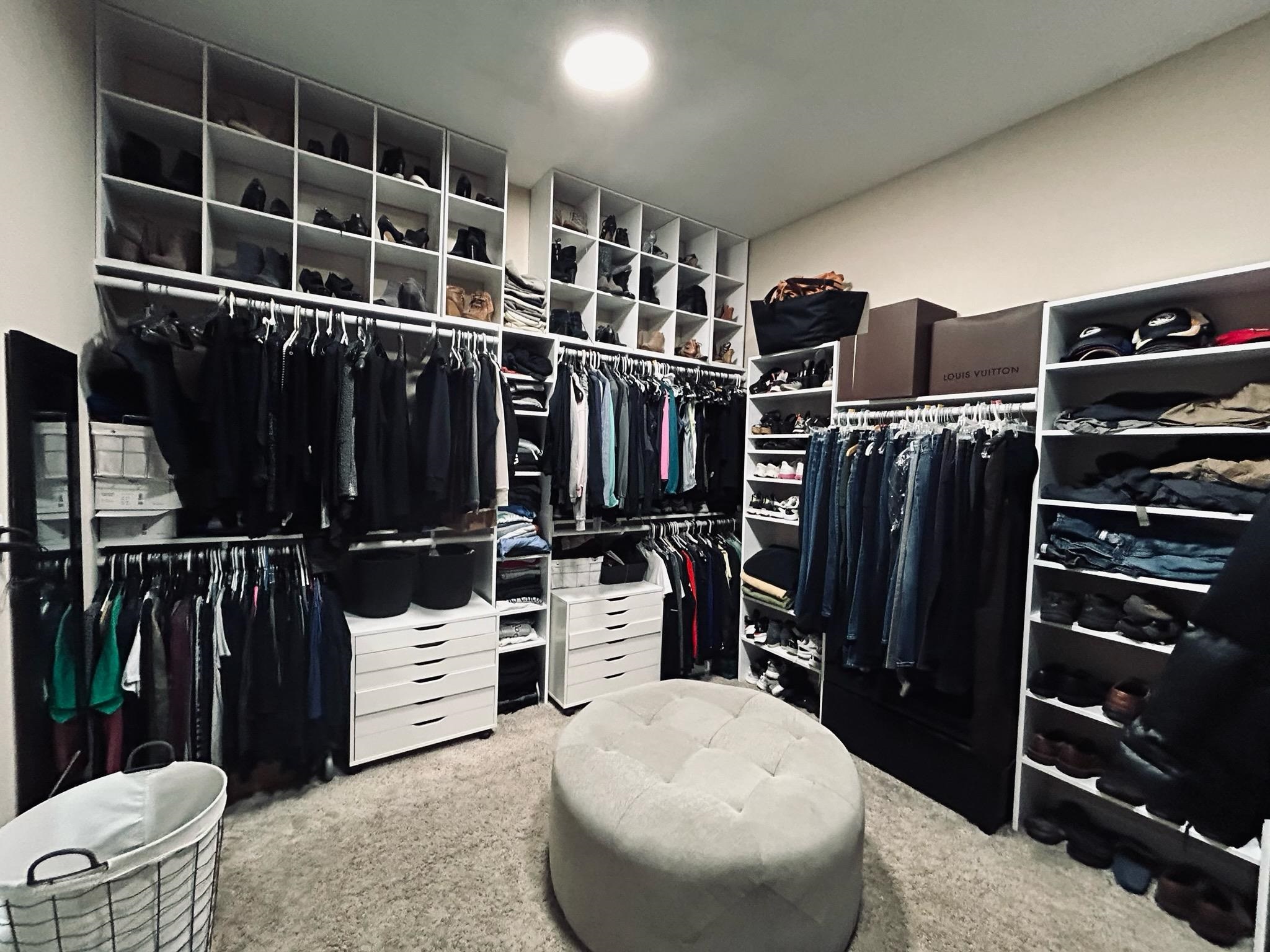 9686 GRAYS HOLLOW CV