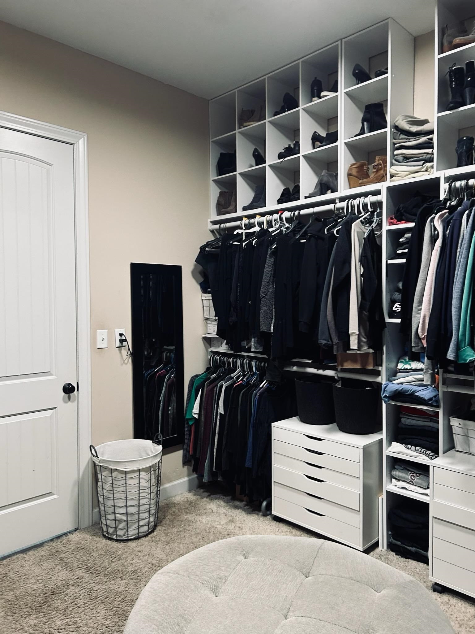 9686 GRAYS HOLLOW CV