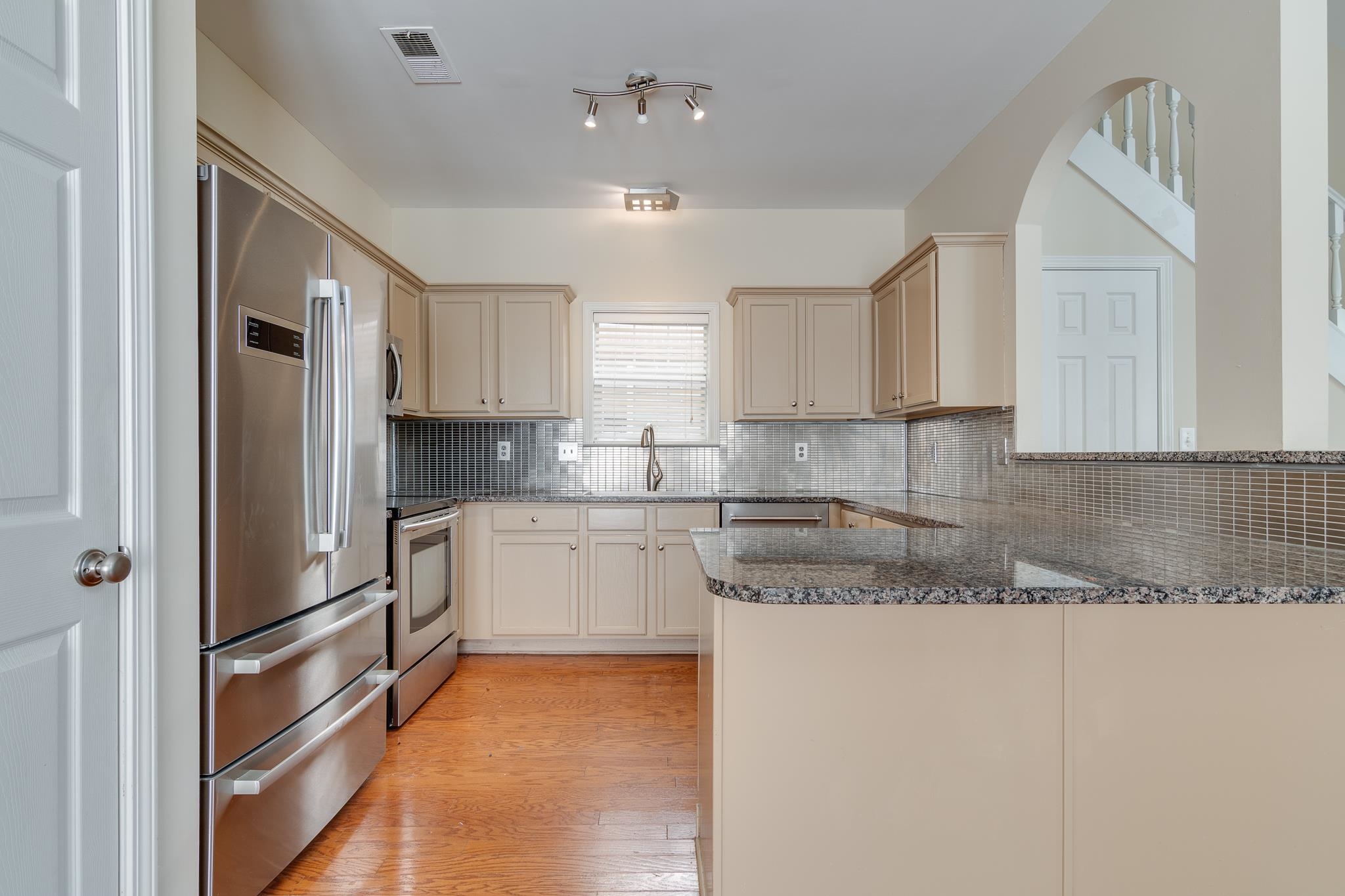 331 FOUNTAIN RIVER DR