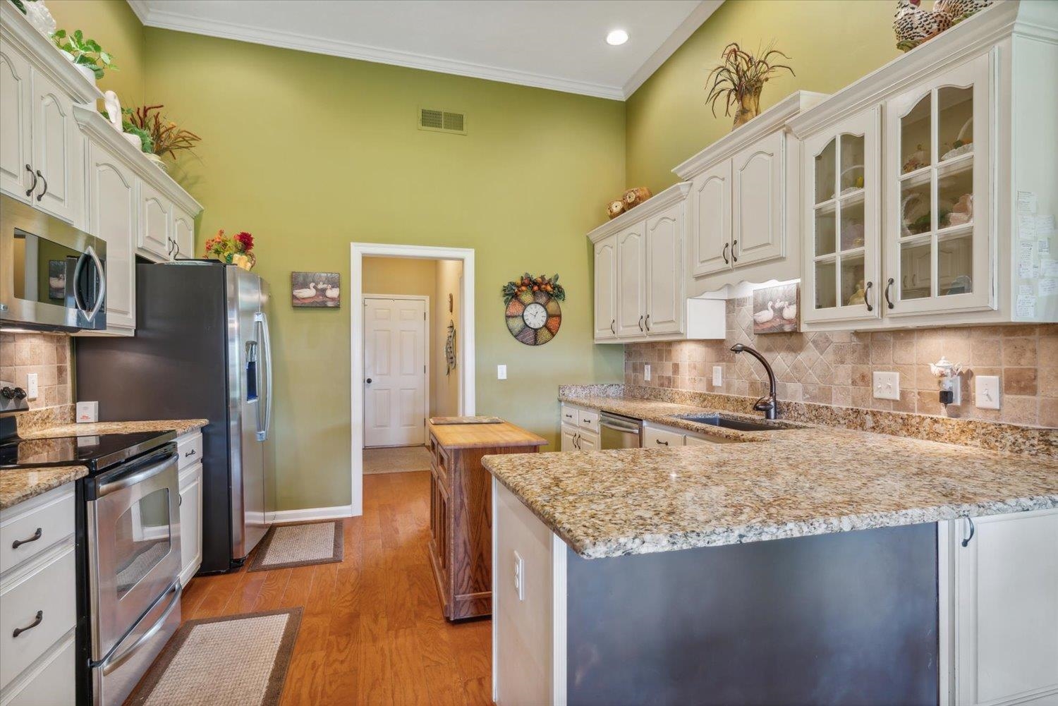 620 W WARWICK OAKS LN W