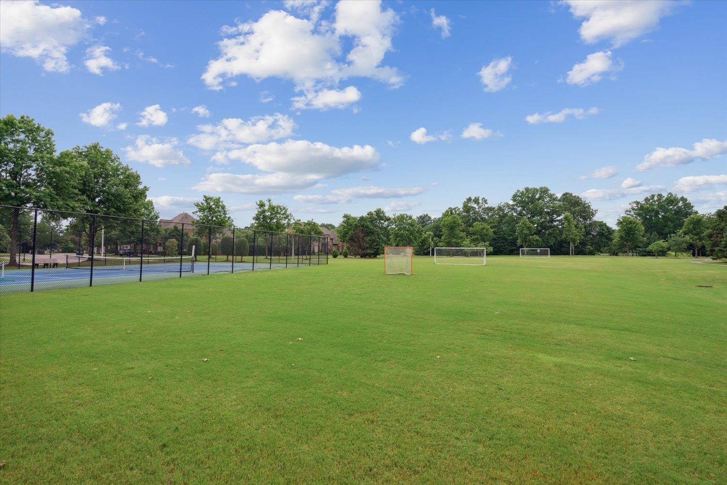 1260 E BRAY PARK DR
