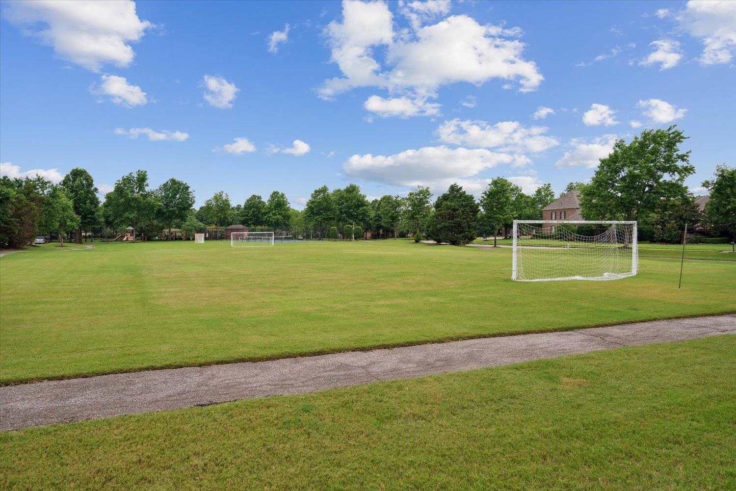 1260 E BRAY PARK DR