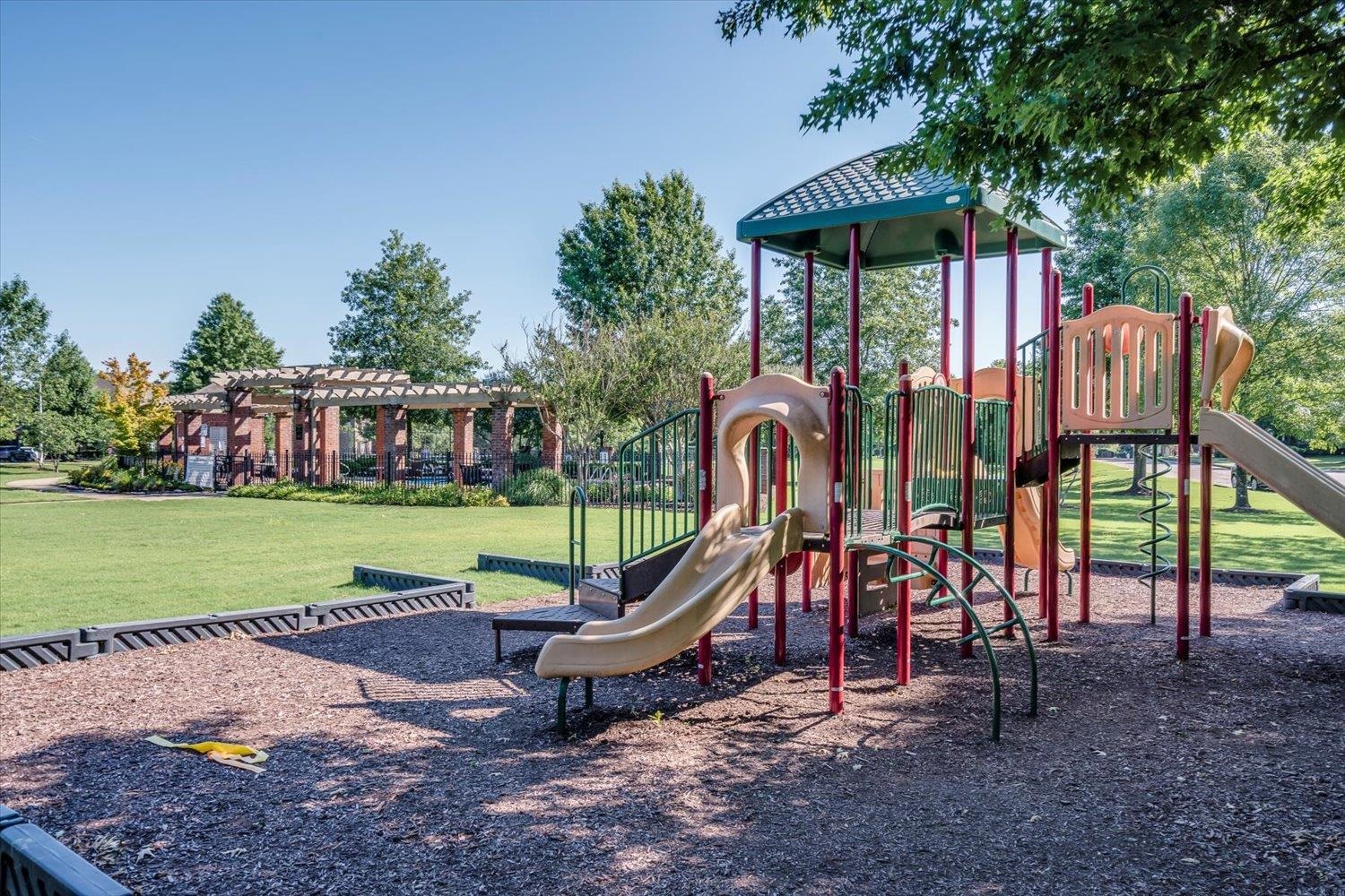 1260 E BRAY PARK DR