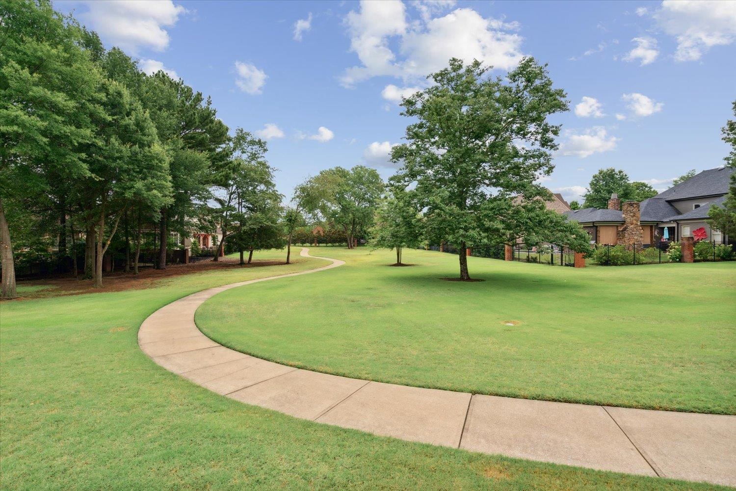 1260 E BRAY PARK DR