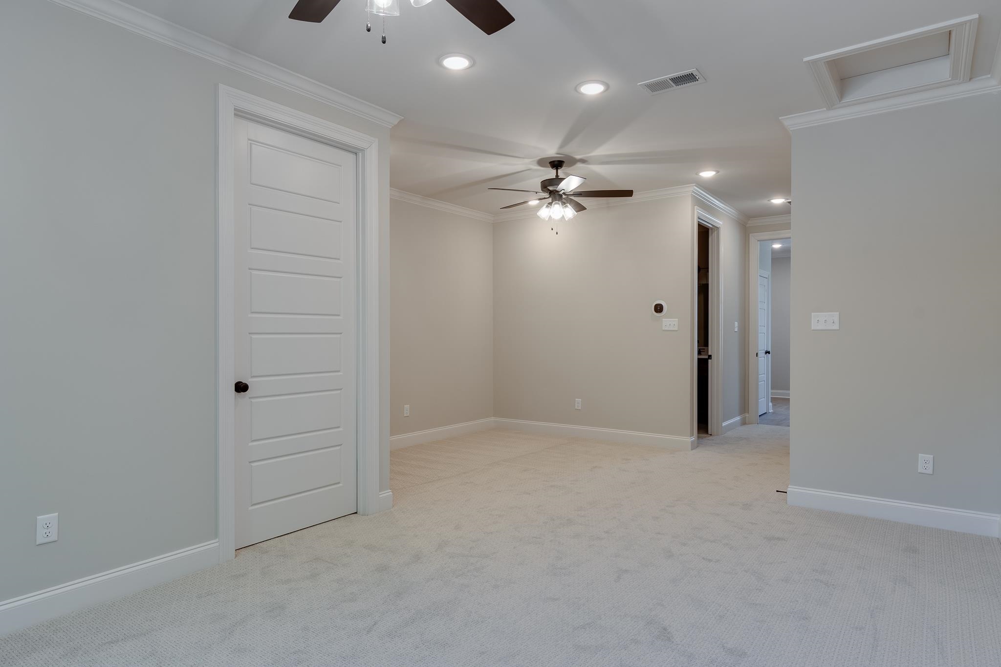 1402 CLUB GARDENS PL