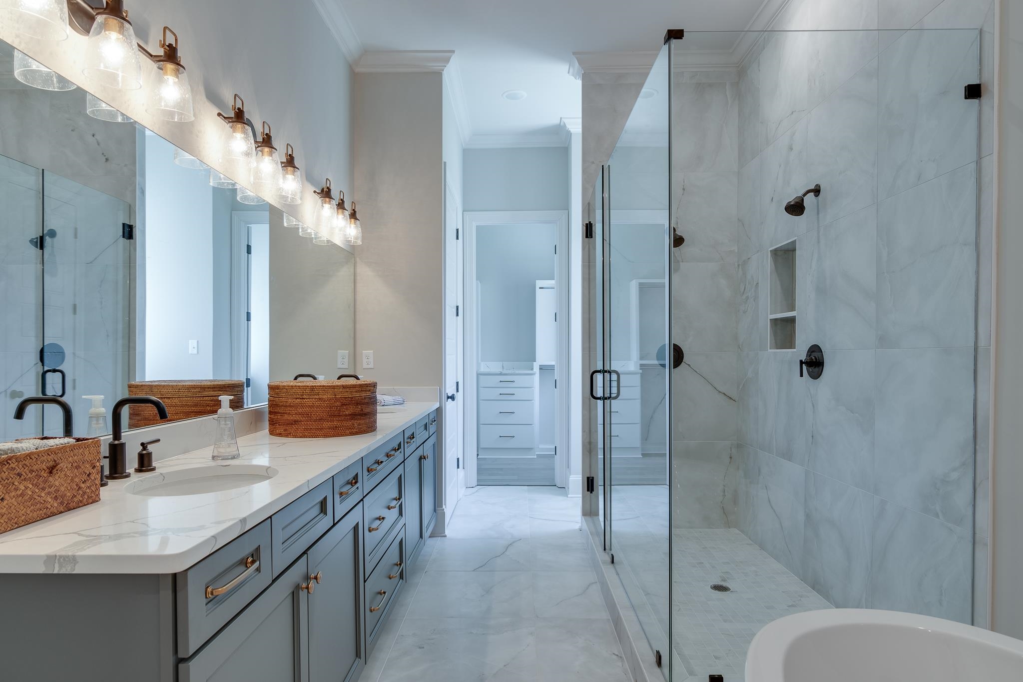 1402 CLUB GARDENS PL