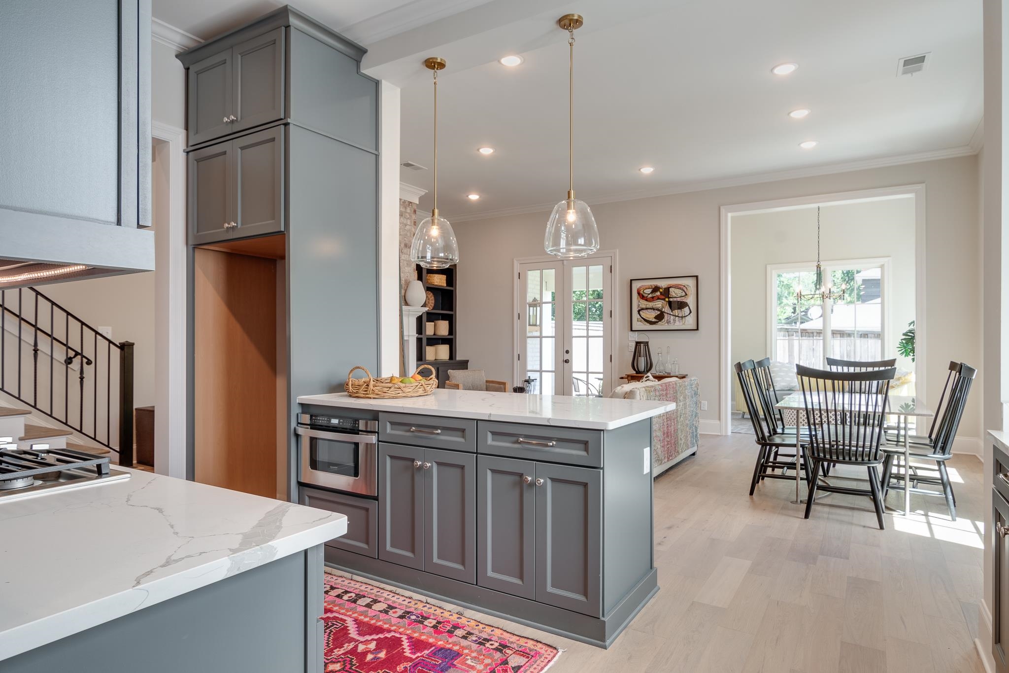 1402 CLUB GARDENS PL