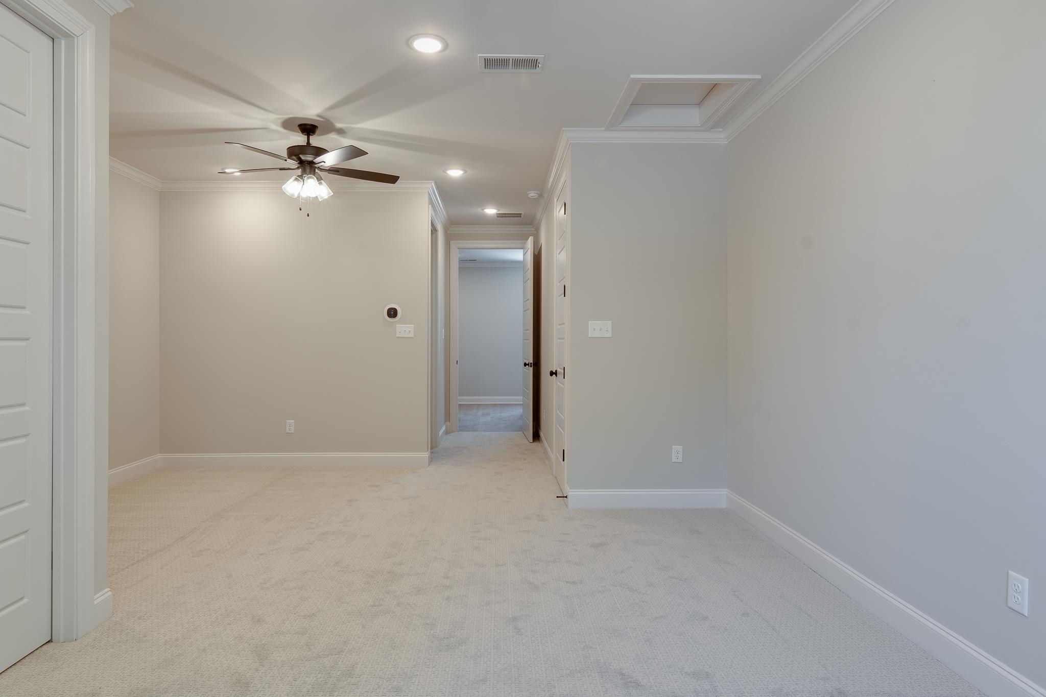 1402 CLUB GARDENS PL