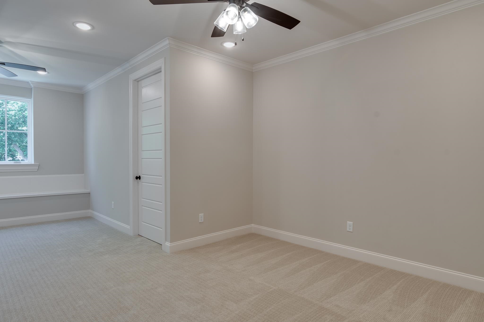 1402 CLUB GARDENS PL