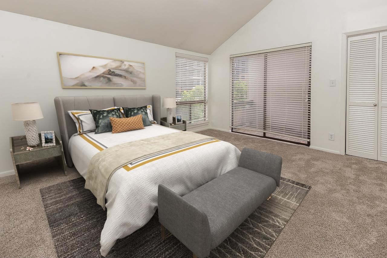 335 RIVERBLUFF PL Unit: 3