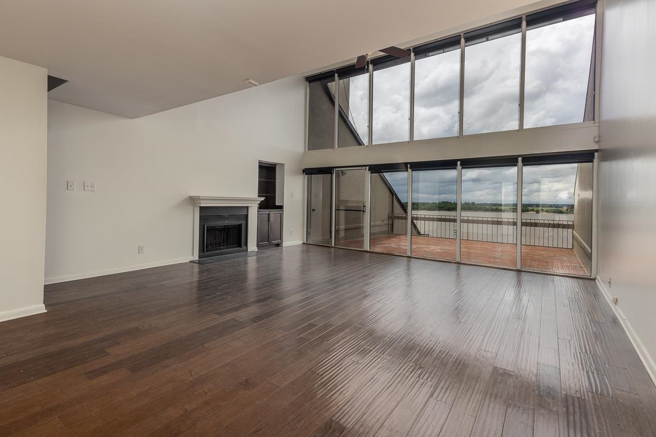 335 RIVERBLUFF PL Unit: 3