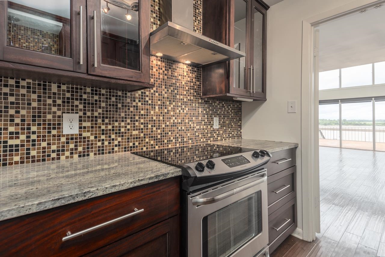 335 RIVERBLUFF PL Unit: 3