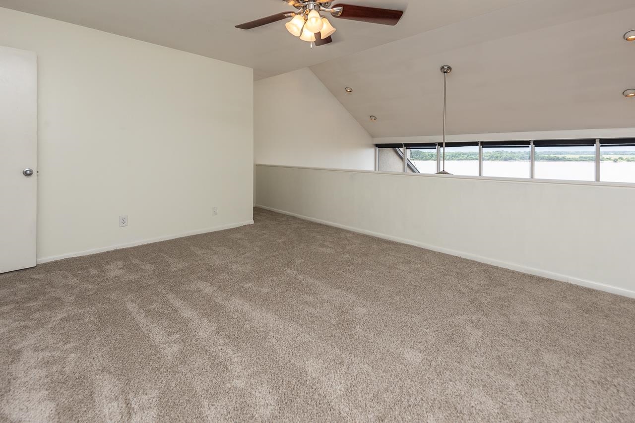 335 RIVERBLUFF PL Unit: 3