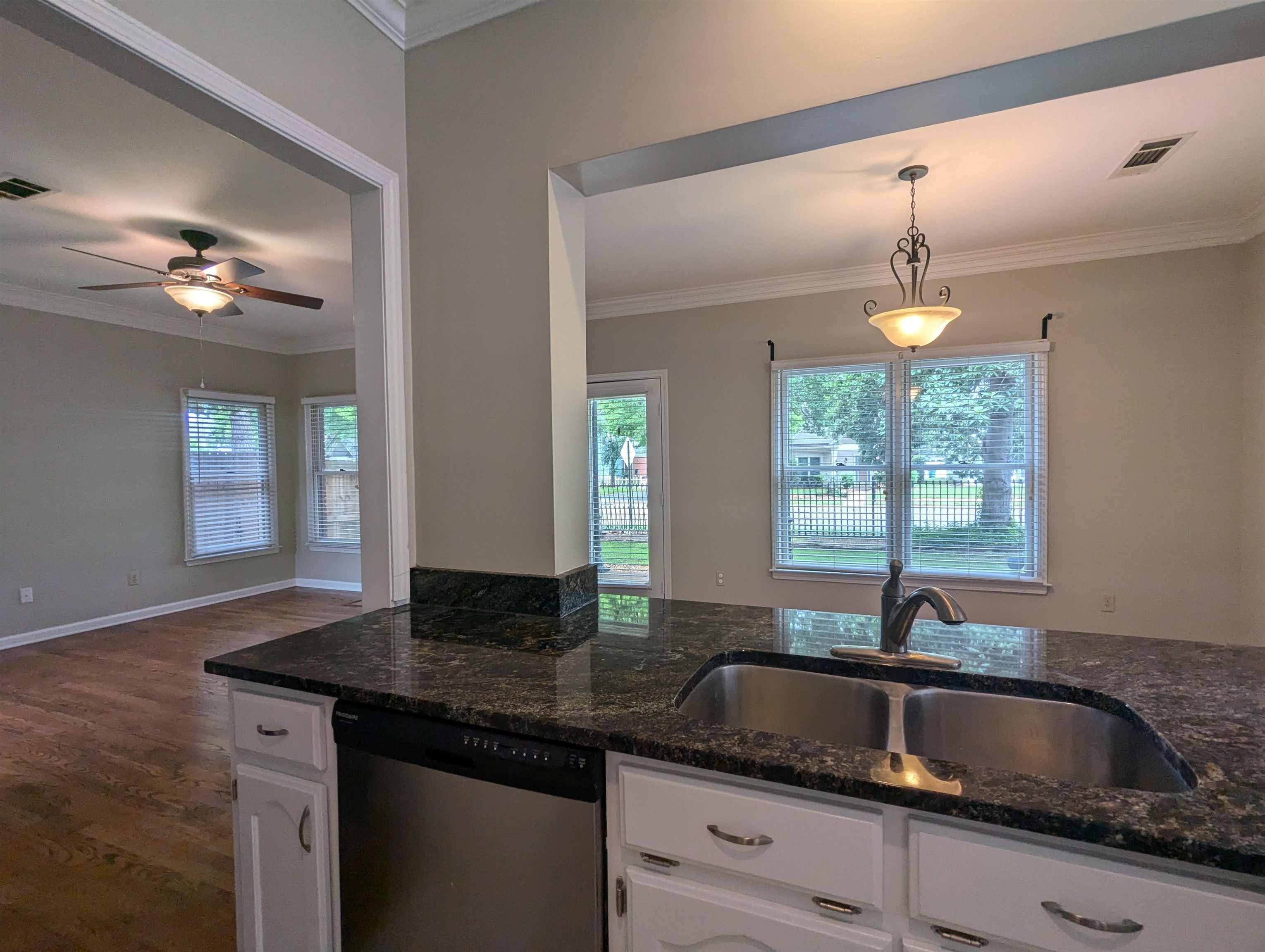 150 RIVERWALK PL