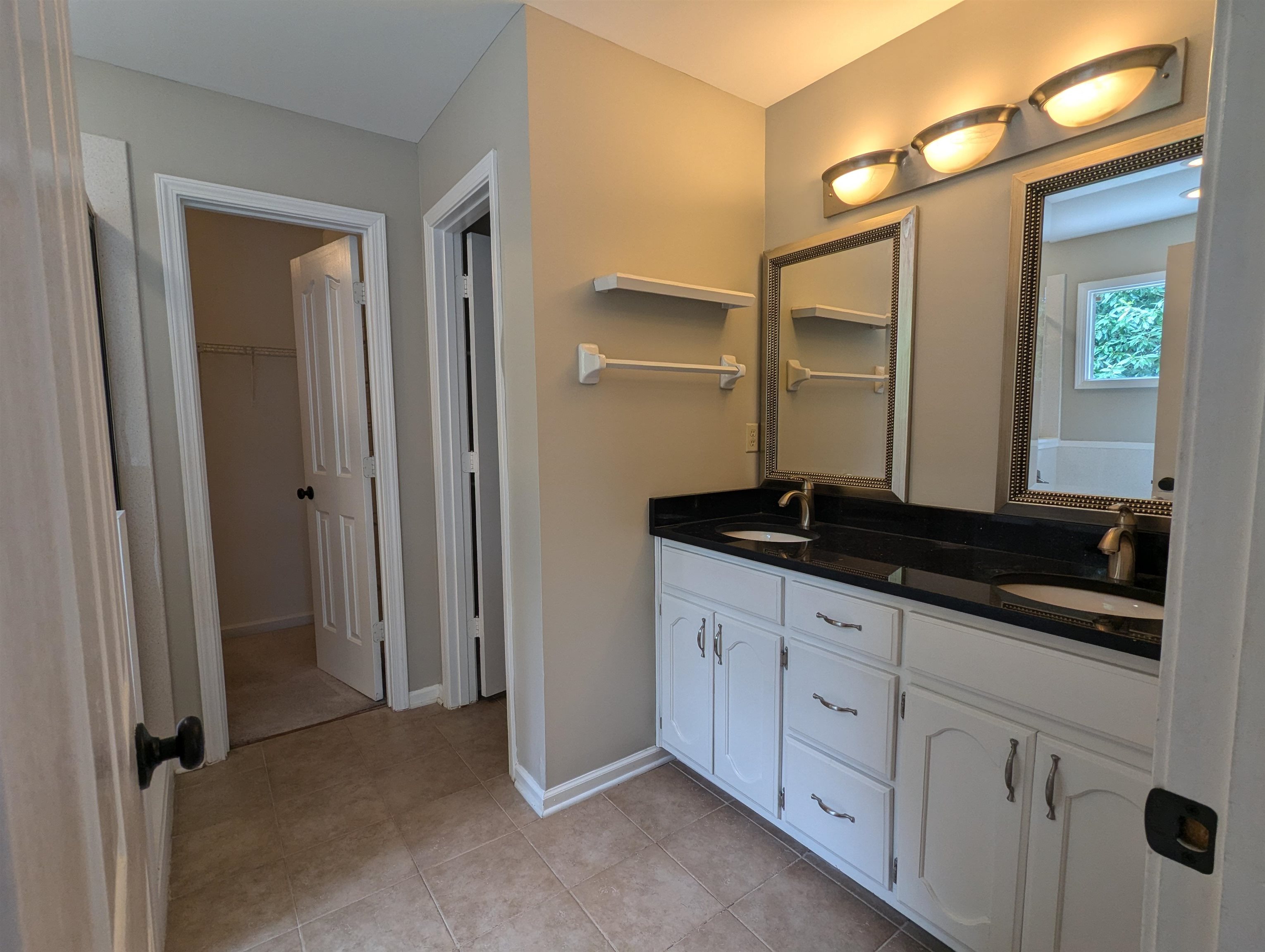 150 RIVERWALK PL