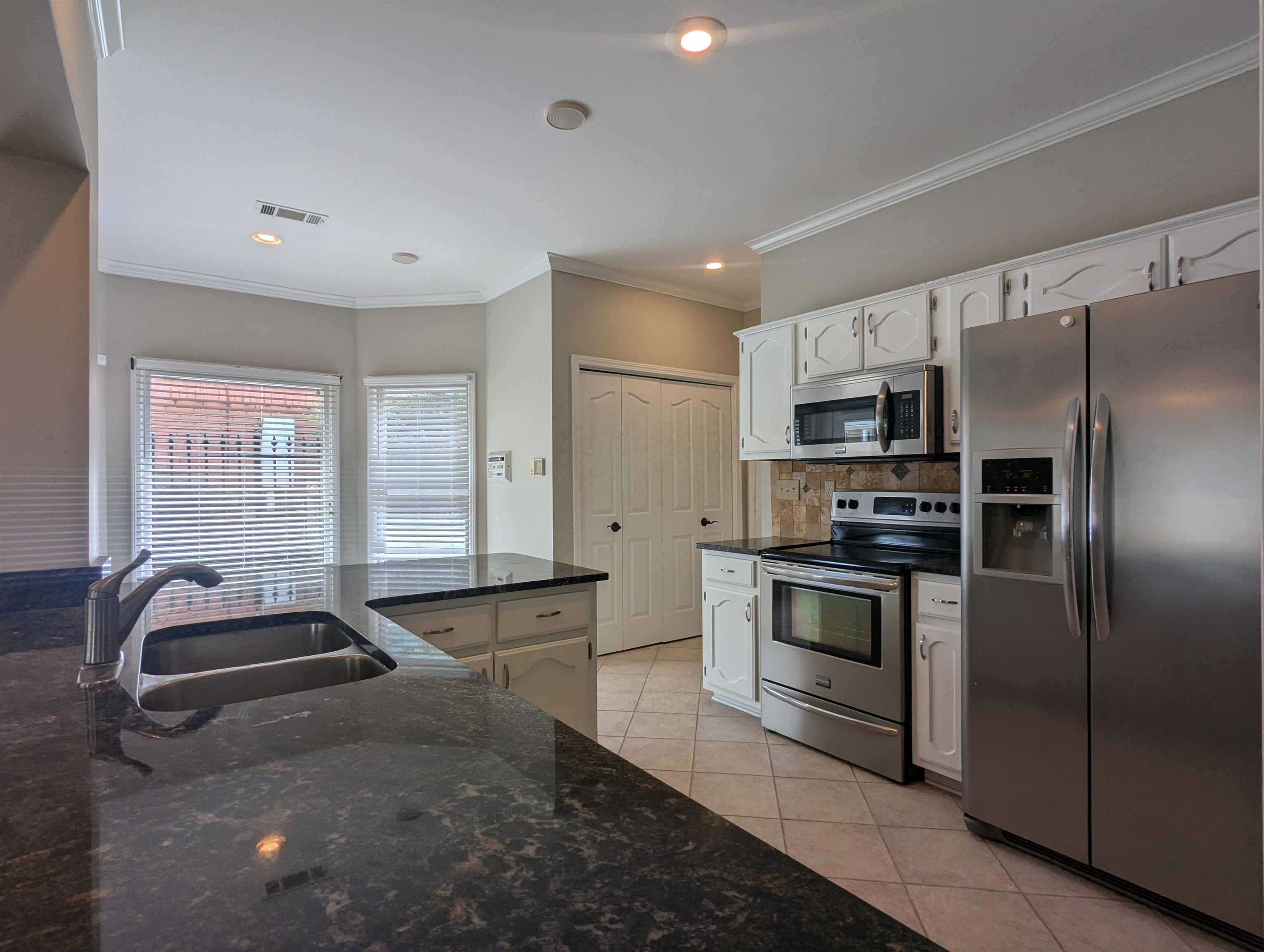 150 RIVERWALK PL