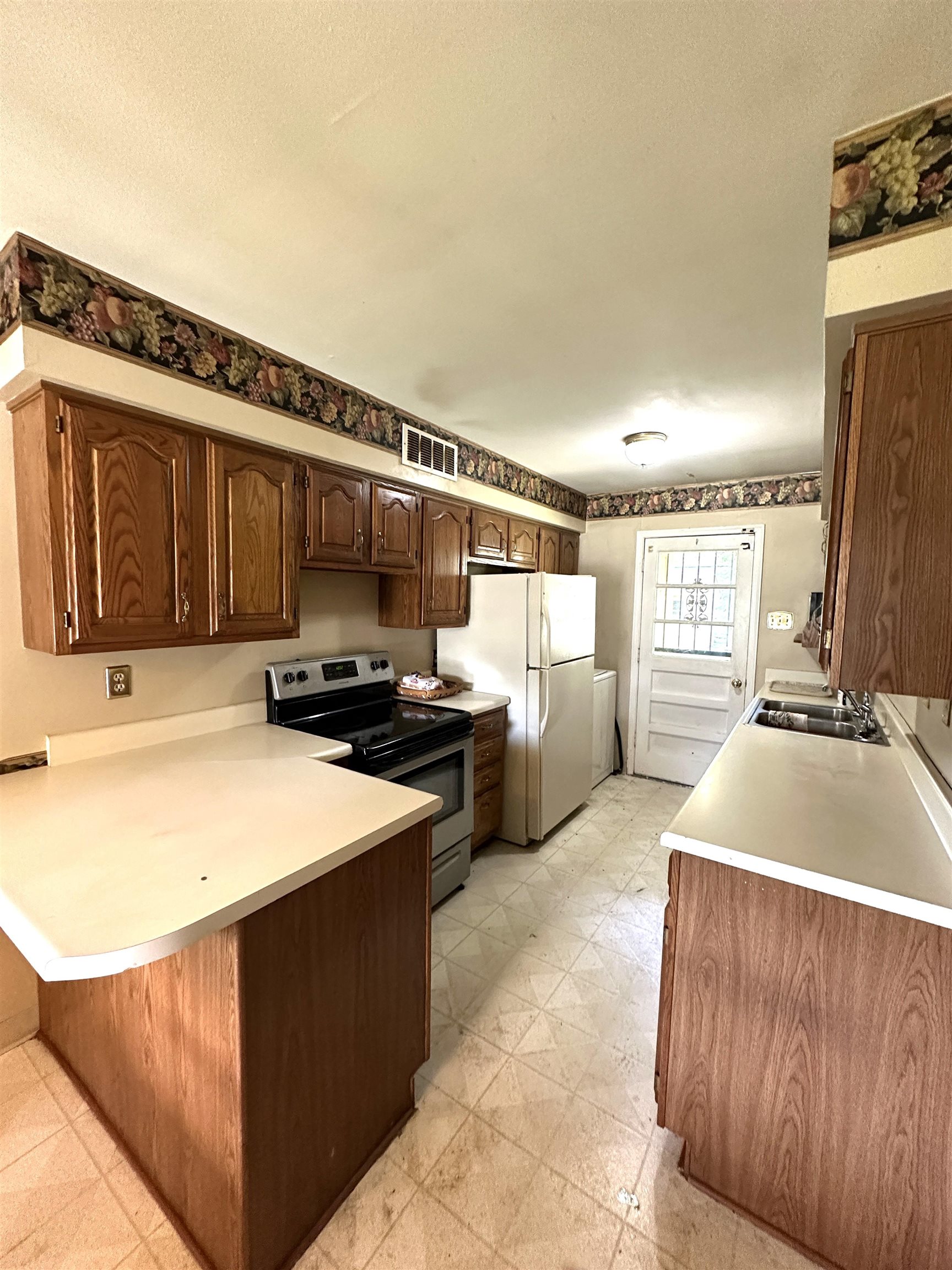 1611 CRANFORD RD