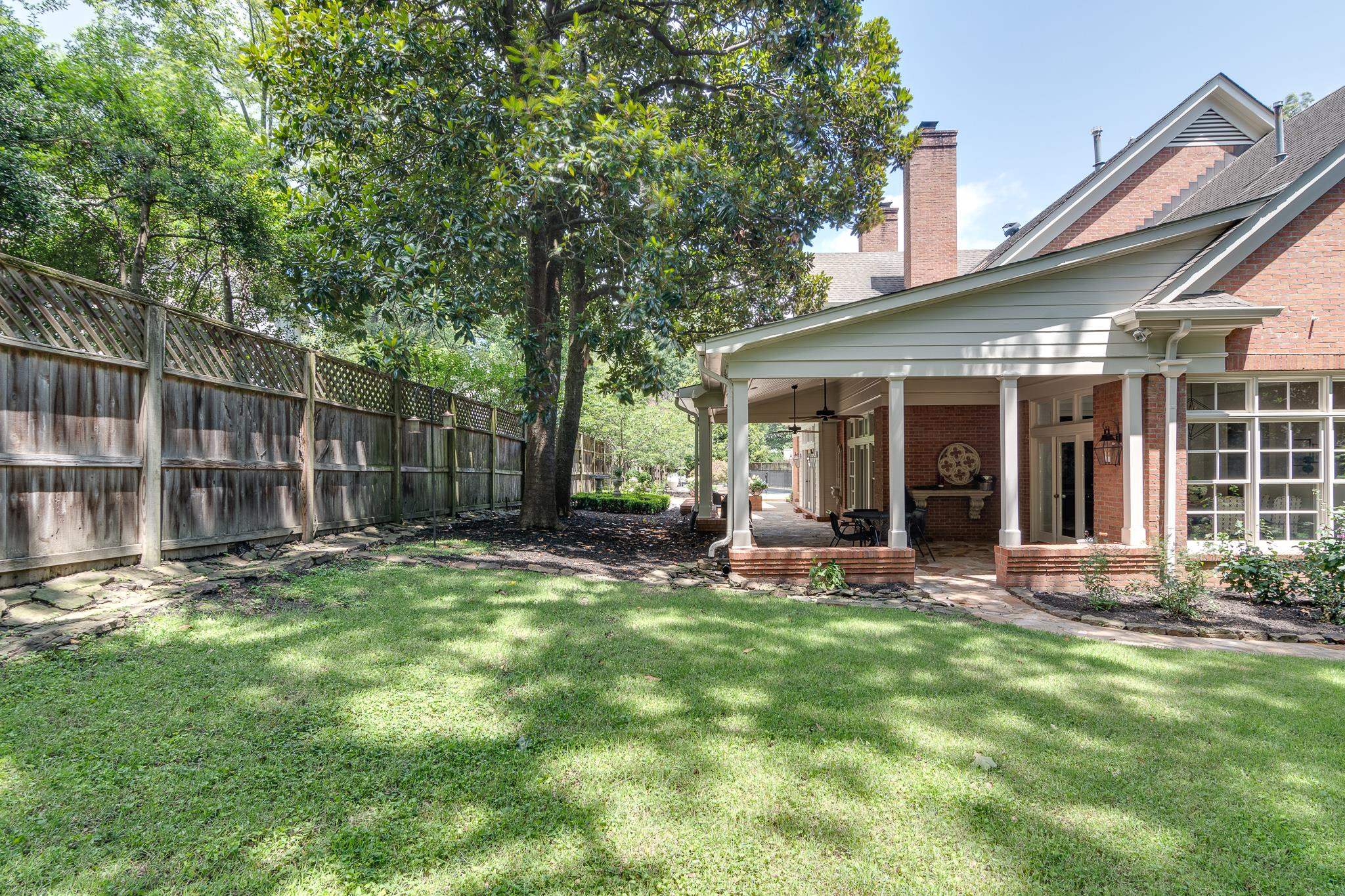 6540 OAK ESTATES DR
