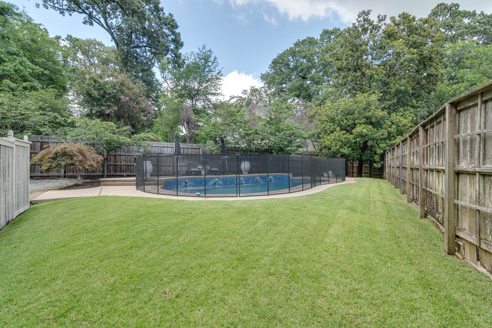 6540 OAK ESTATES DR