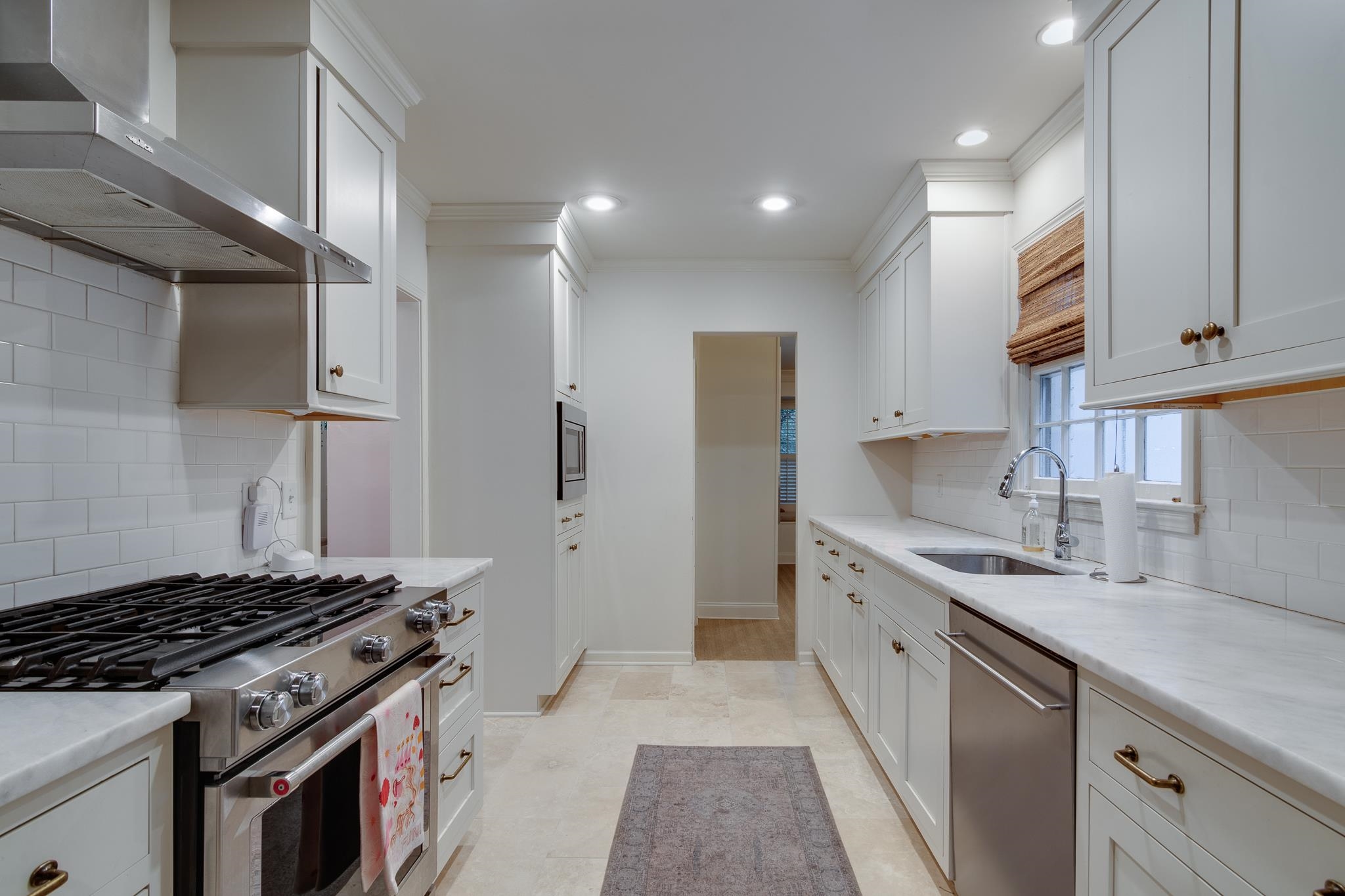 3568 HIGHLAND PARK PL