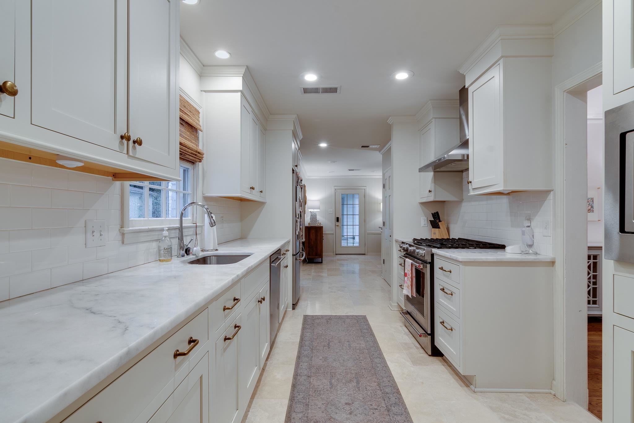 3568 HIGHLAND PARK PL