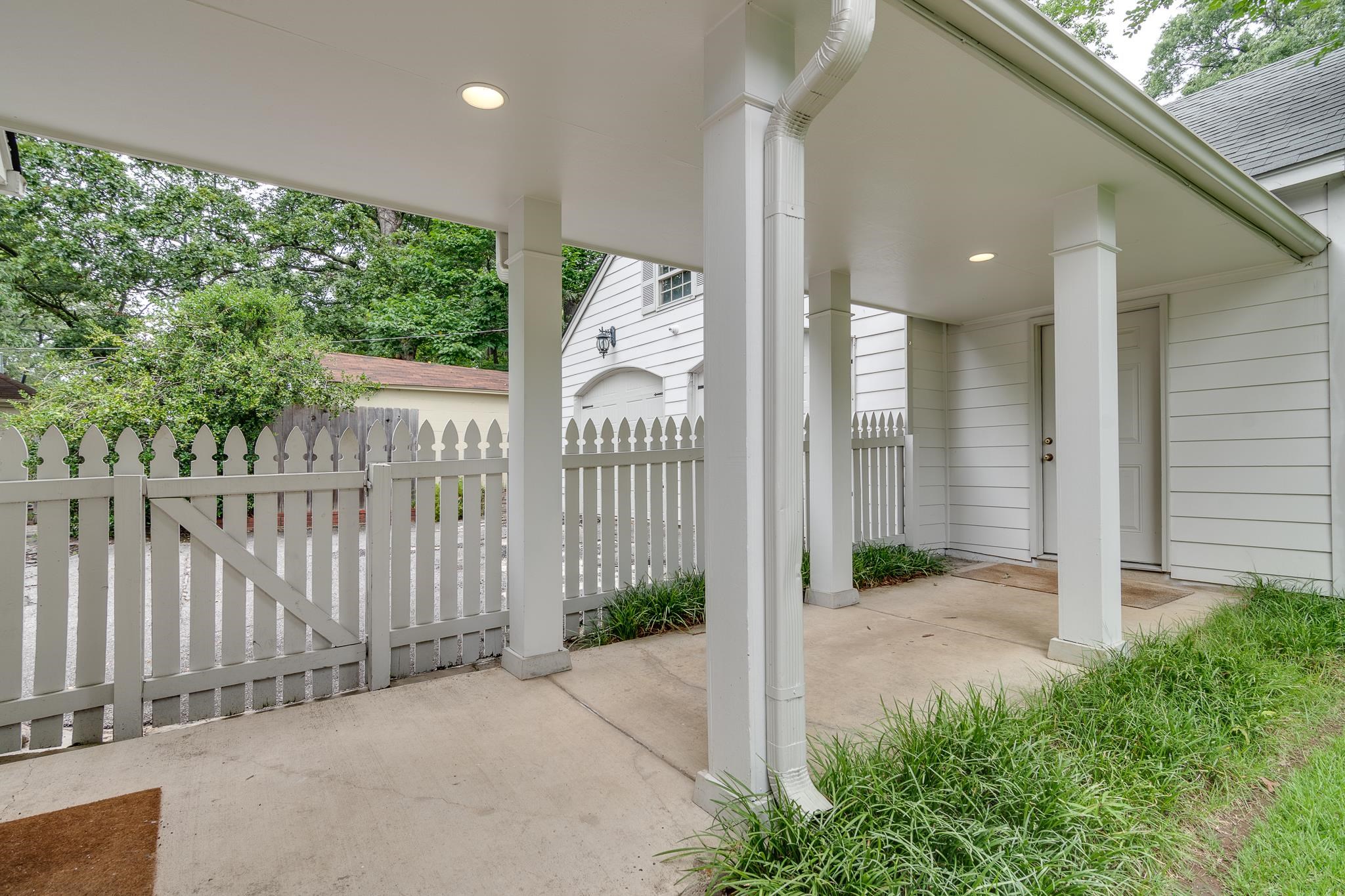 3568 HIGHLAND PARK PL