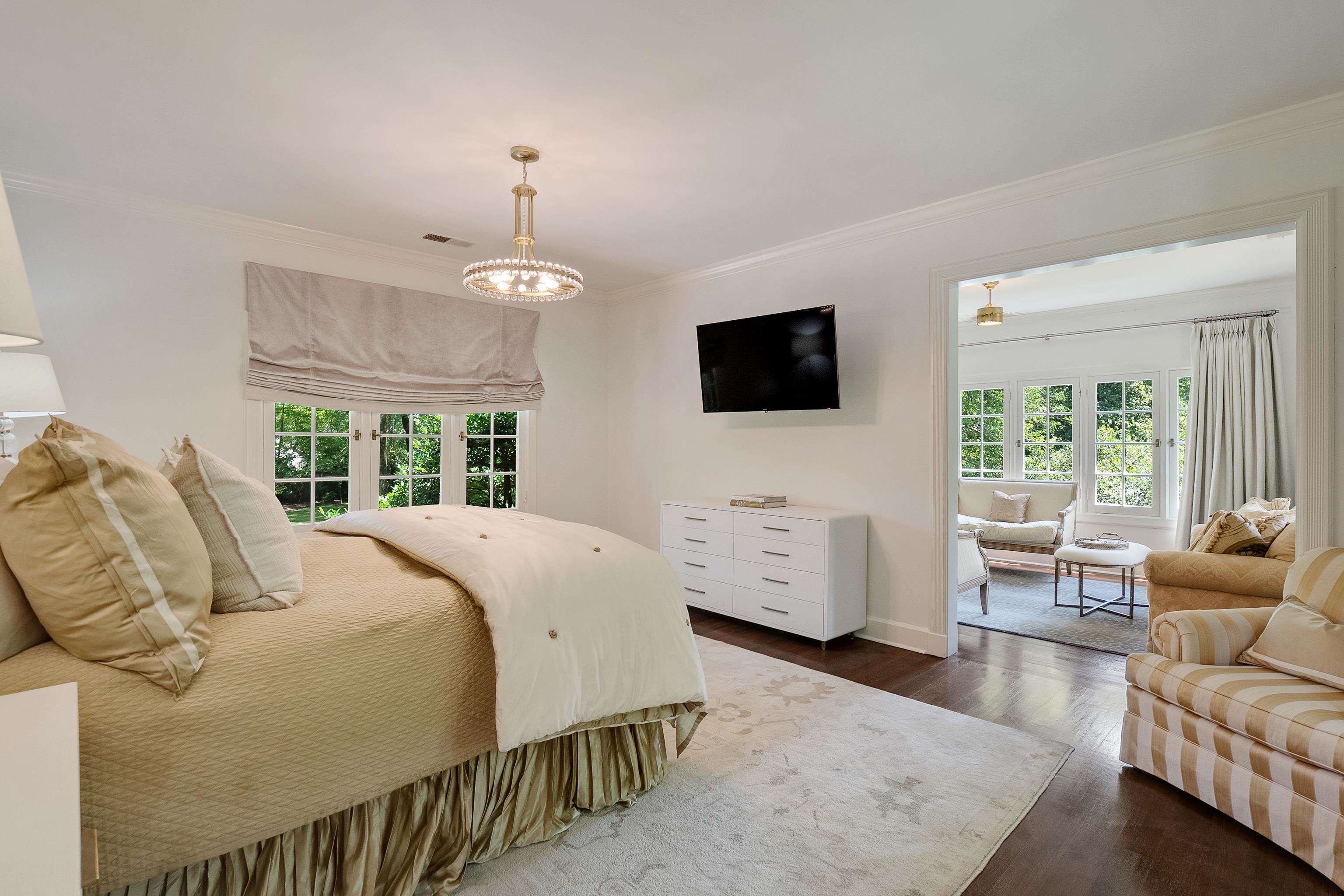 260 W CHERRY CIR