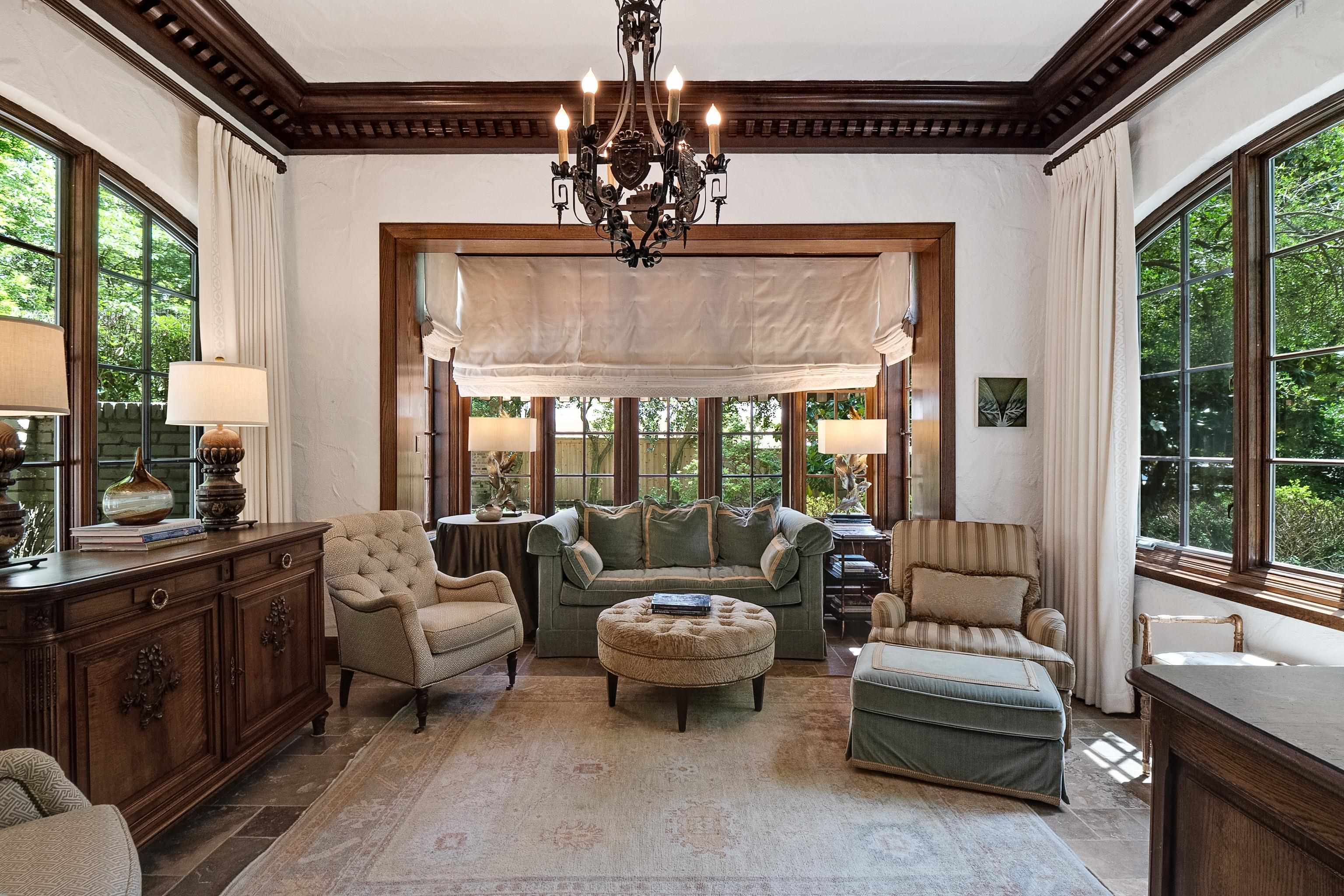 260 W CHERRY CIR