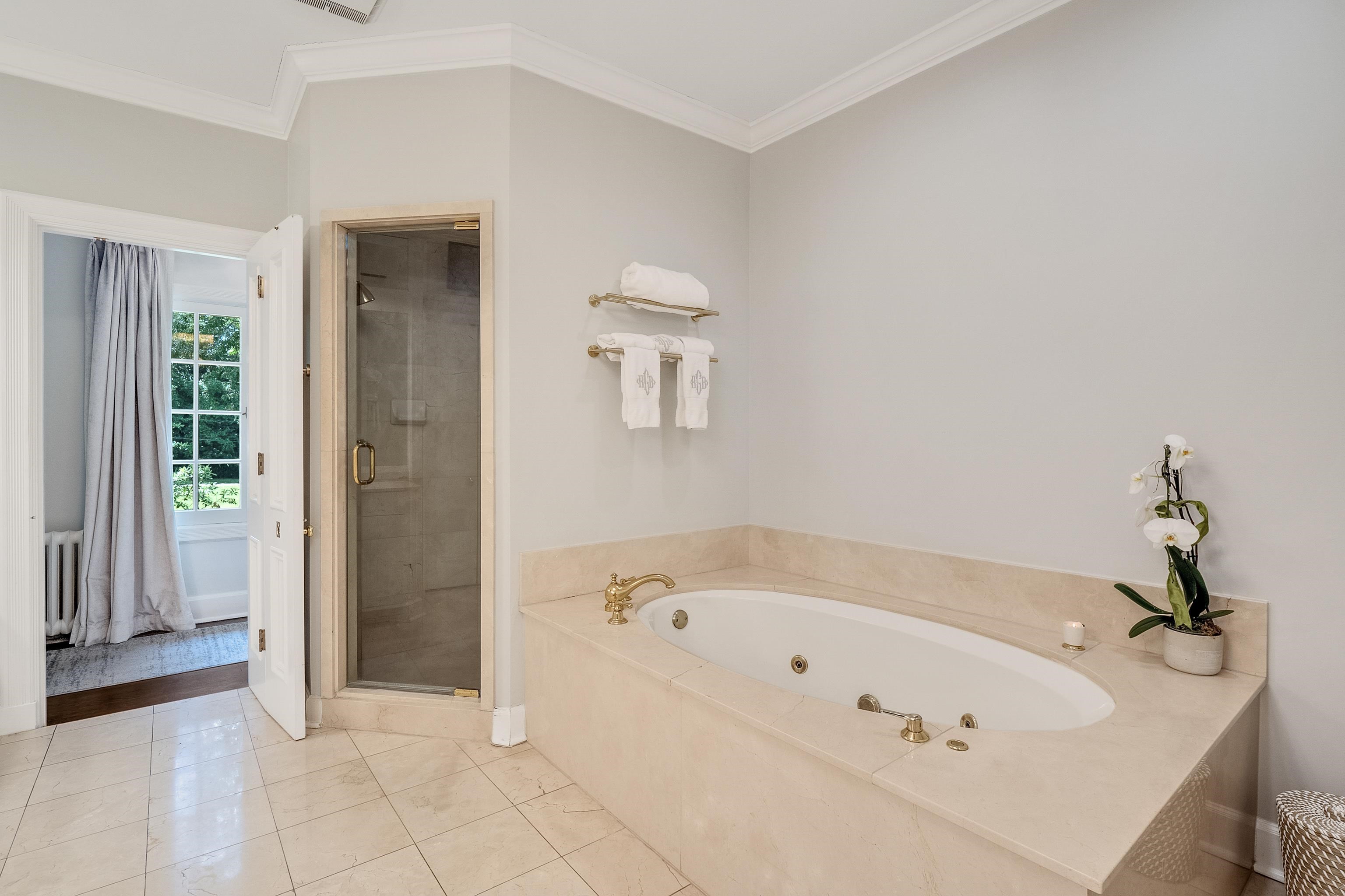 260 W CHERRY CIR