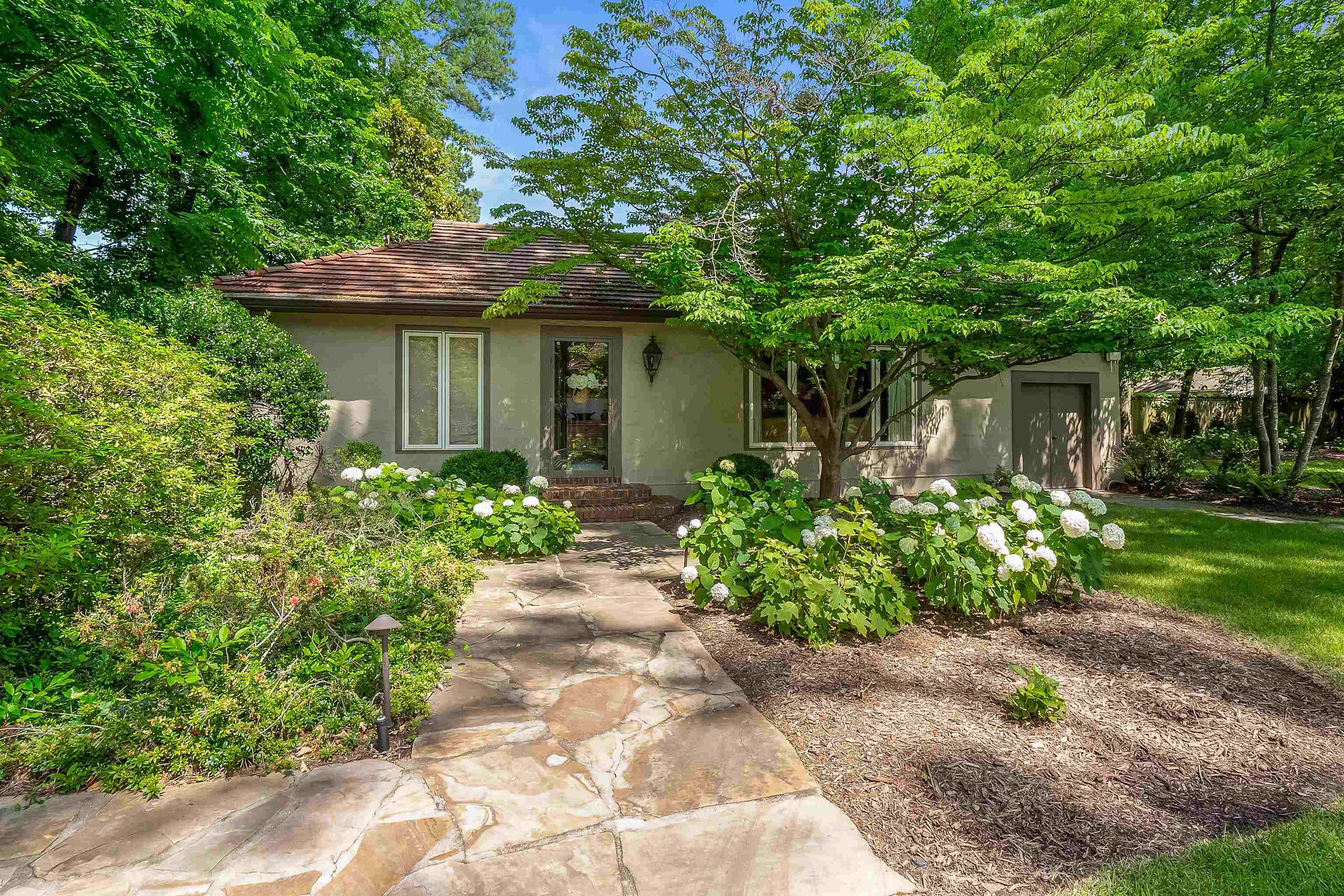 260 W CHERRY CIR