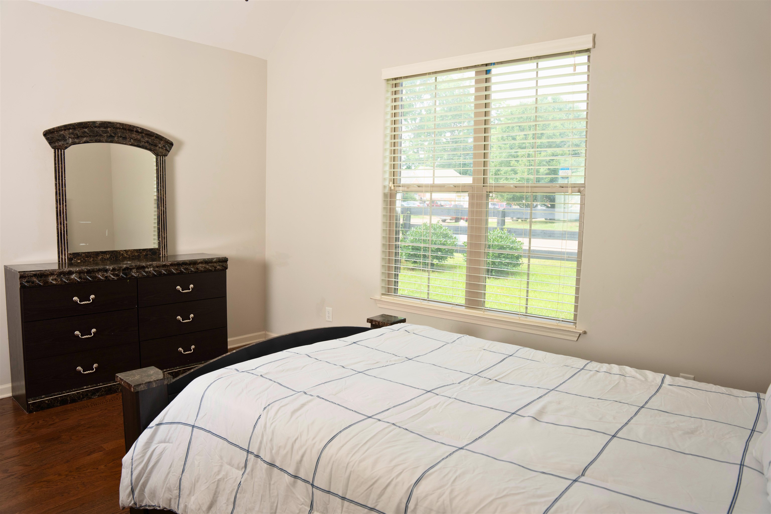 6925 RALEIGH-LAGRANGE RD