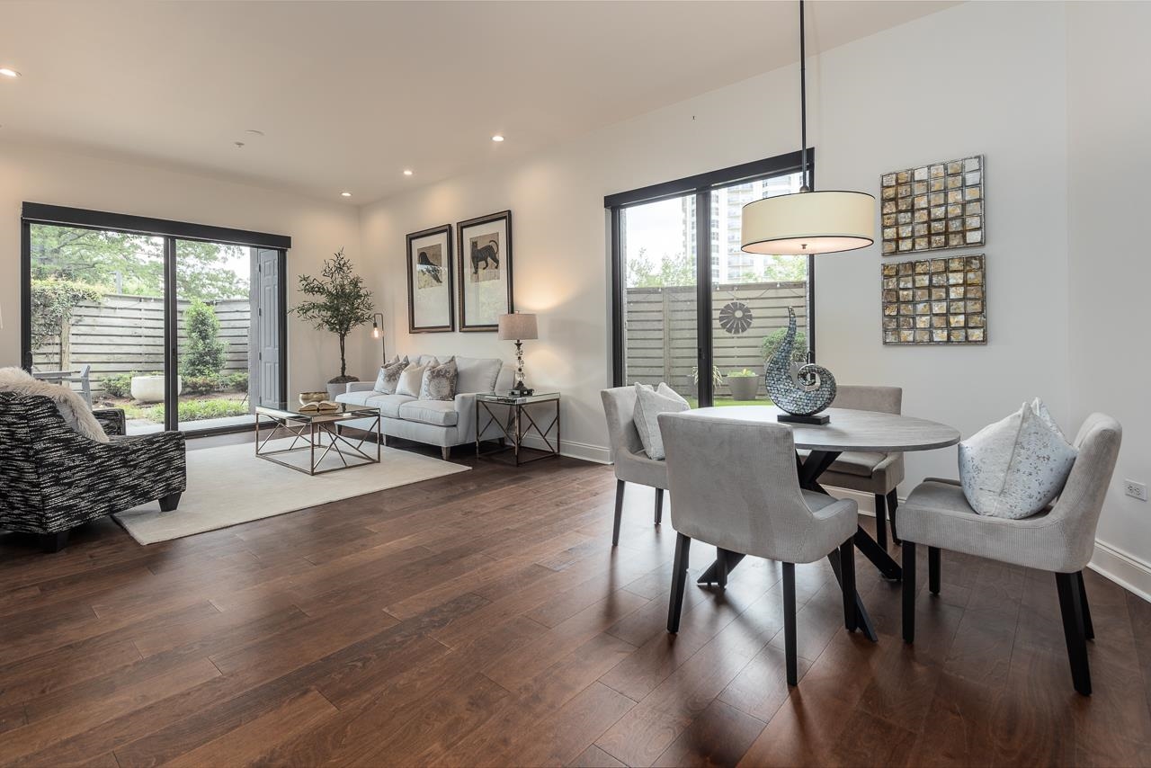 717 RIVERSIDE DR Unit: 109