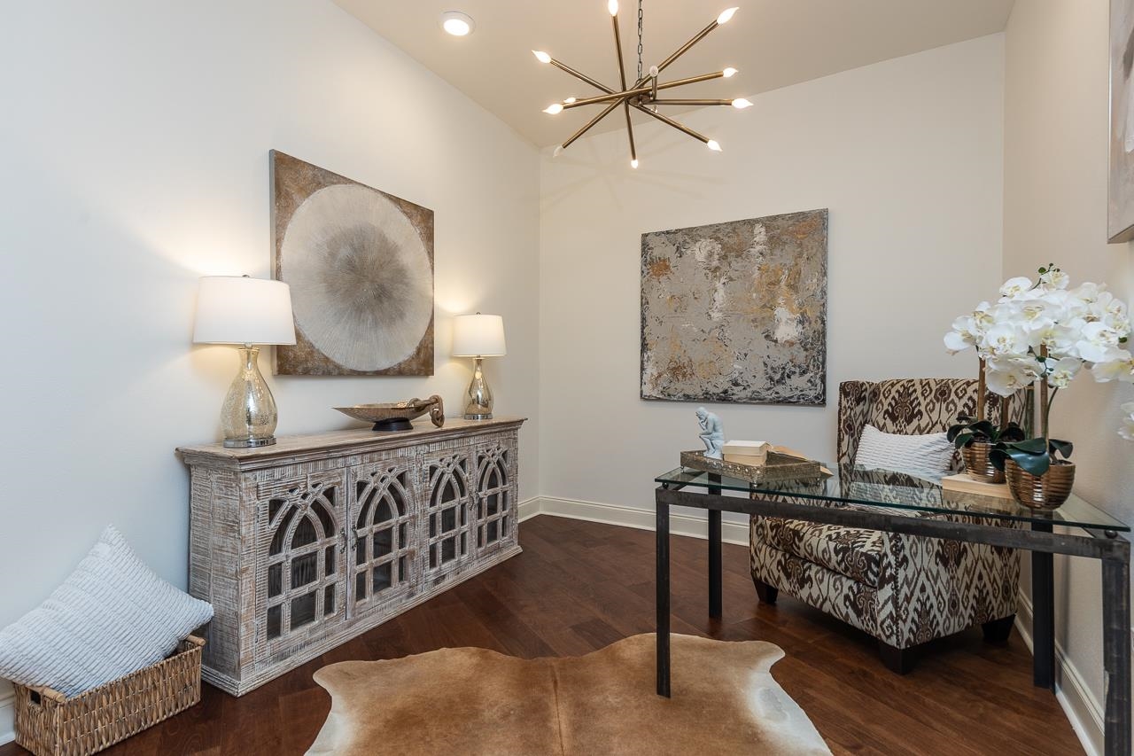 717 RIVERSIDE DR Unit: 109