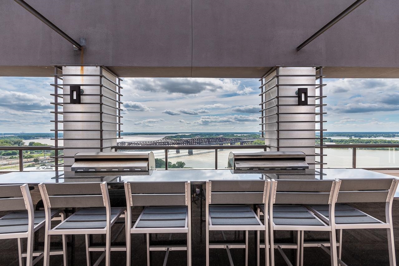 717 RIVERSIDE DR Unit: 109